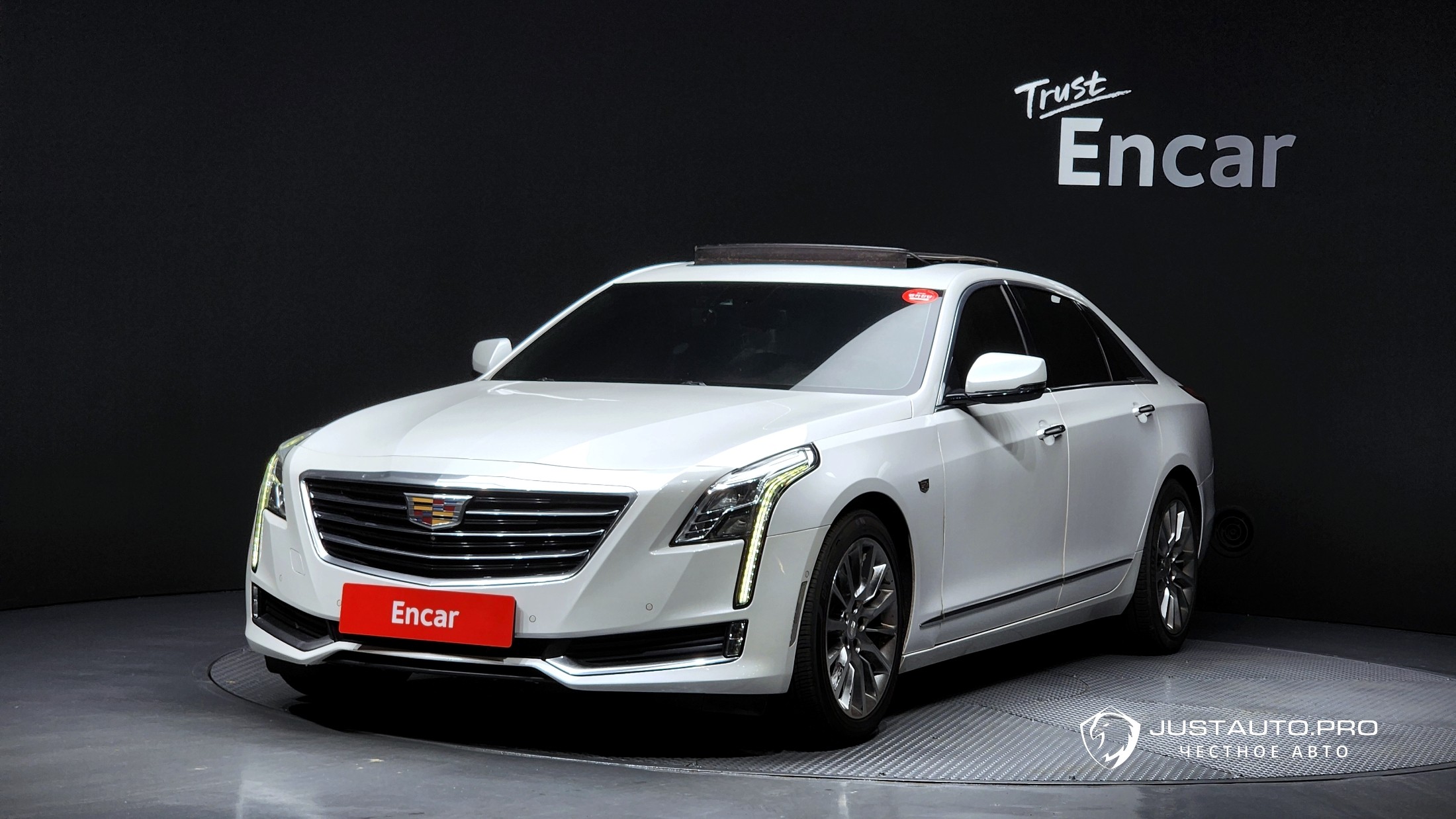 Автомобиль Cadillac CT6