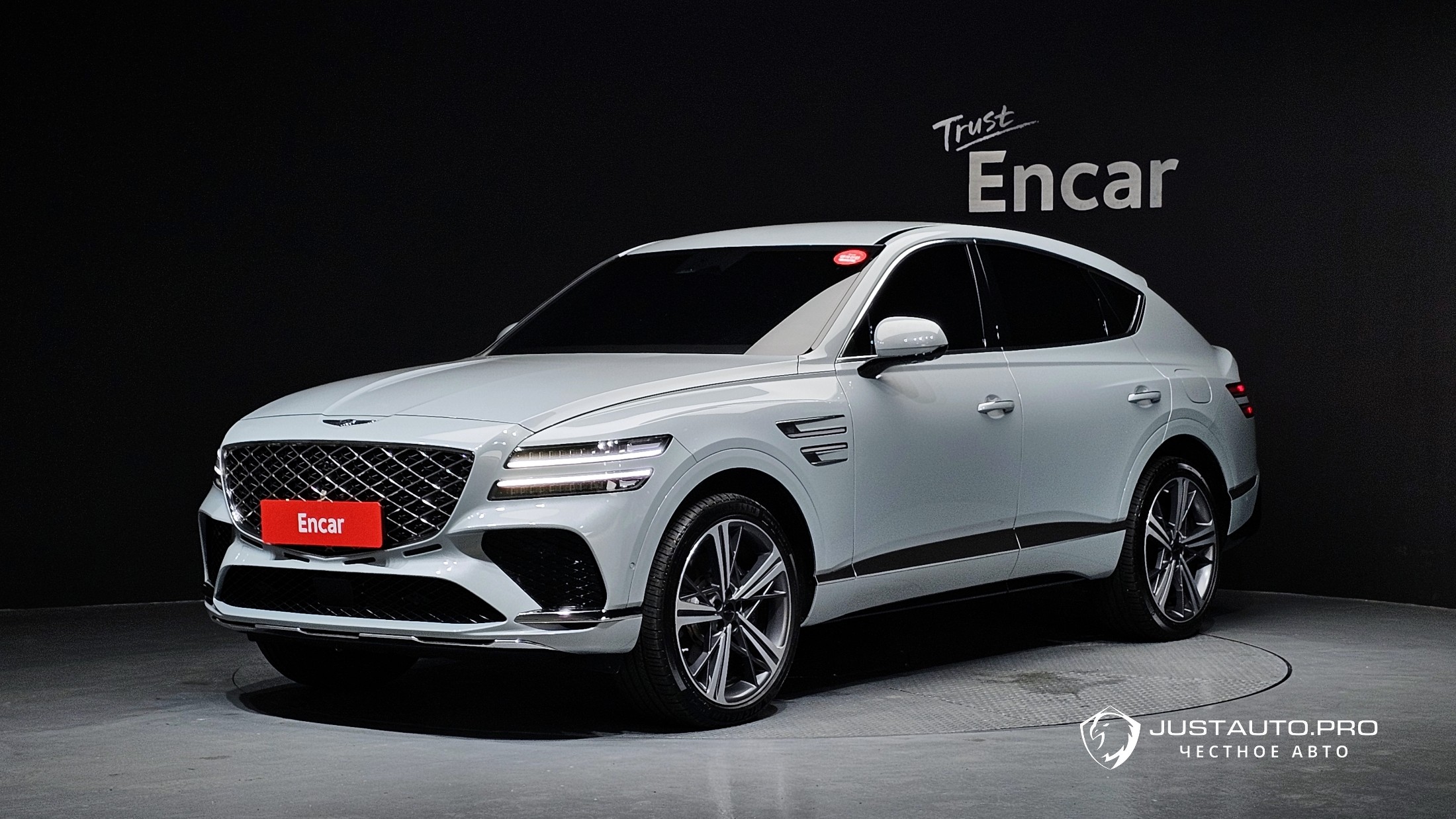 Автомобиль Genesis GV80