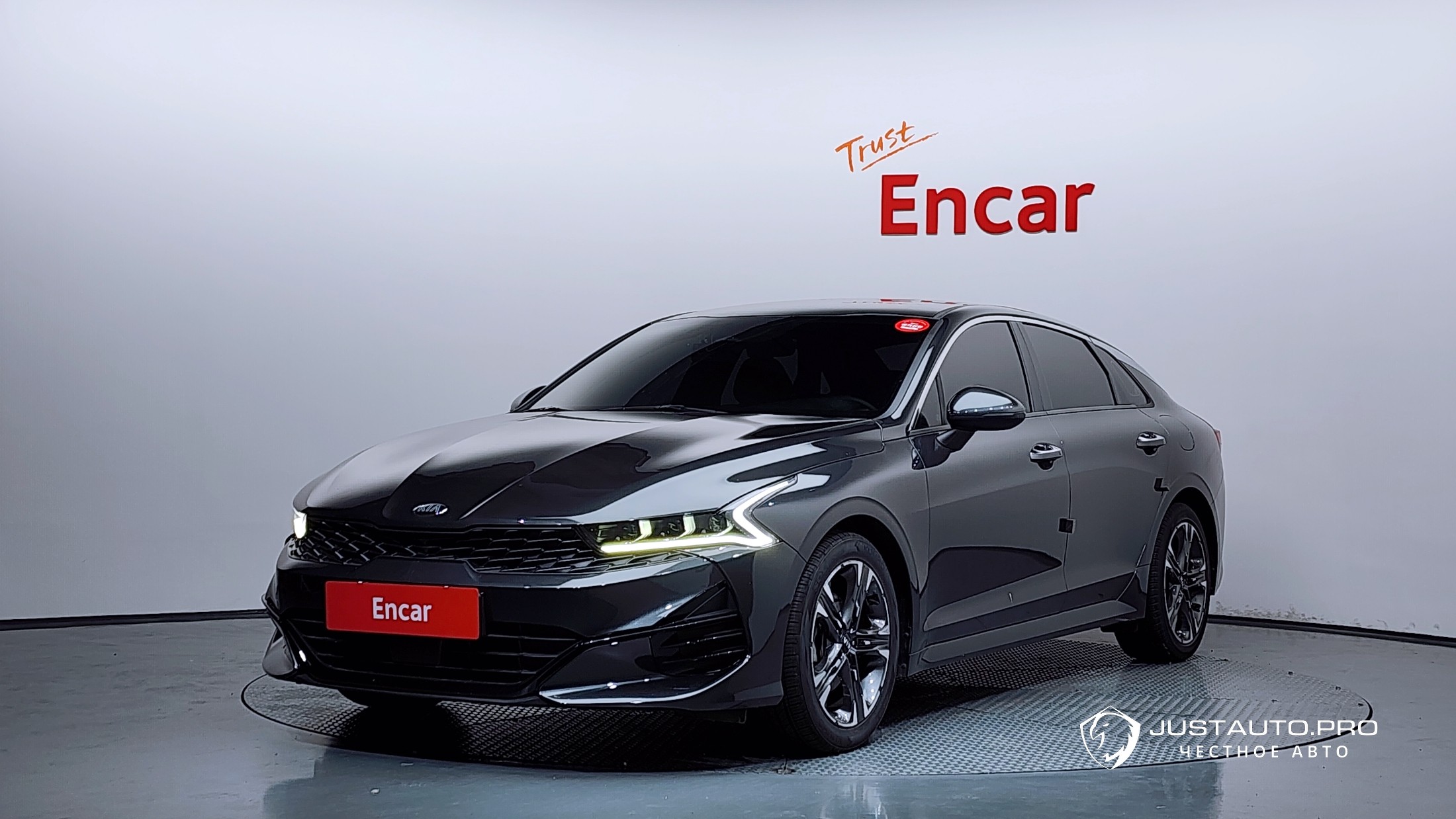 Автомобиль Kia K5