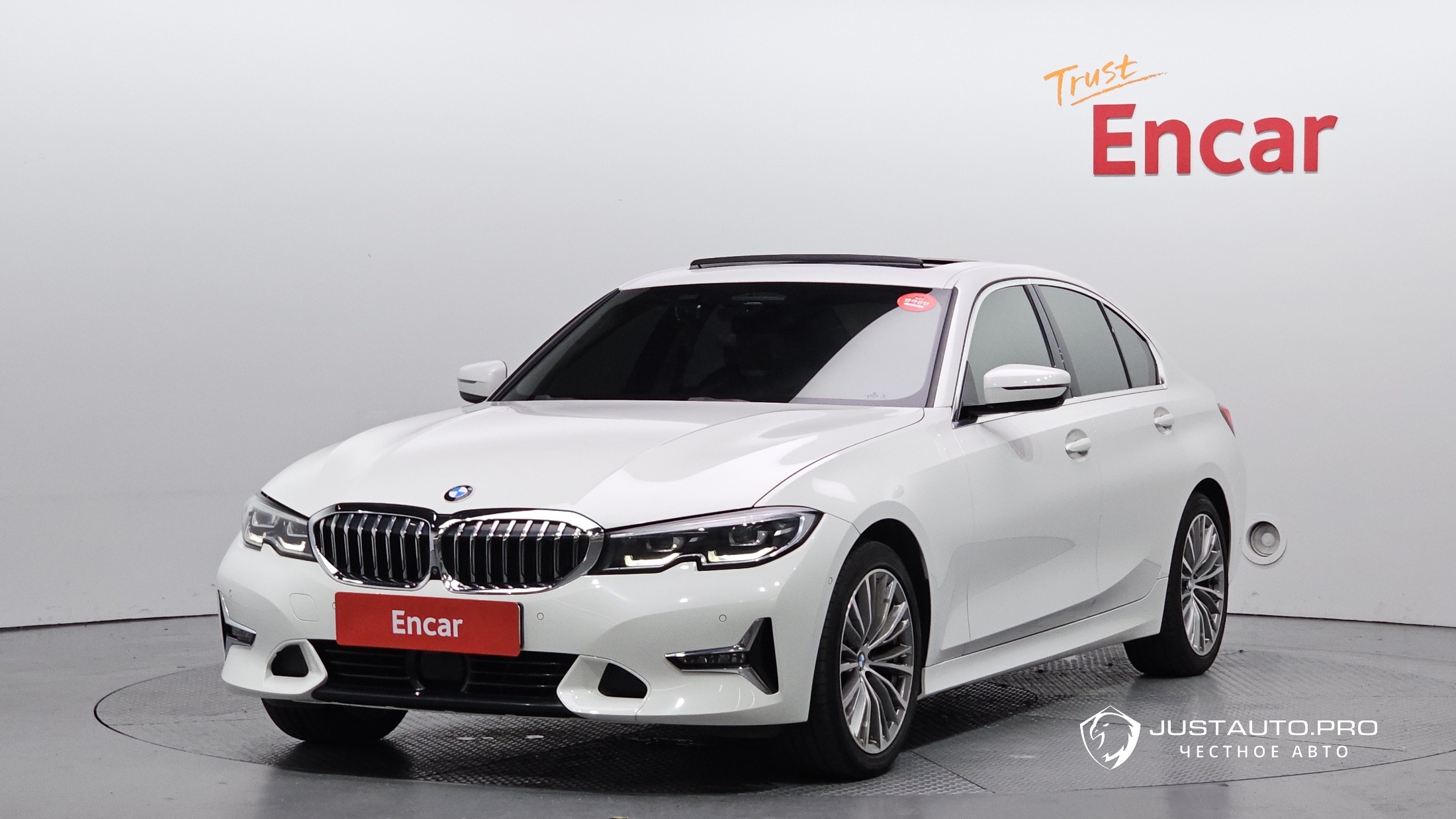 Автомобиль BMW 3-Series