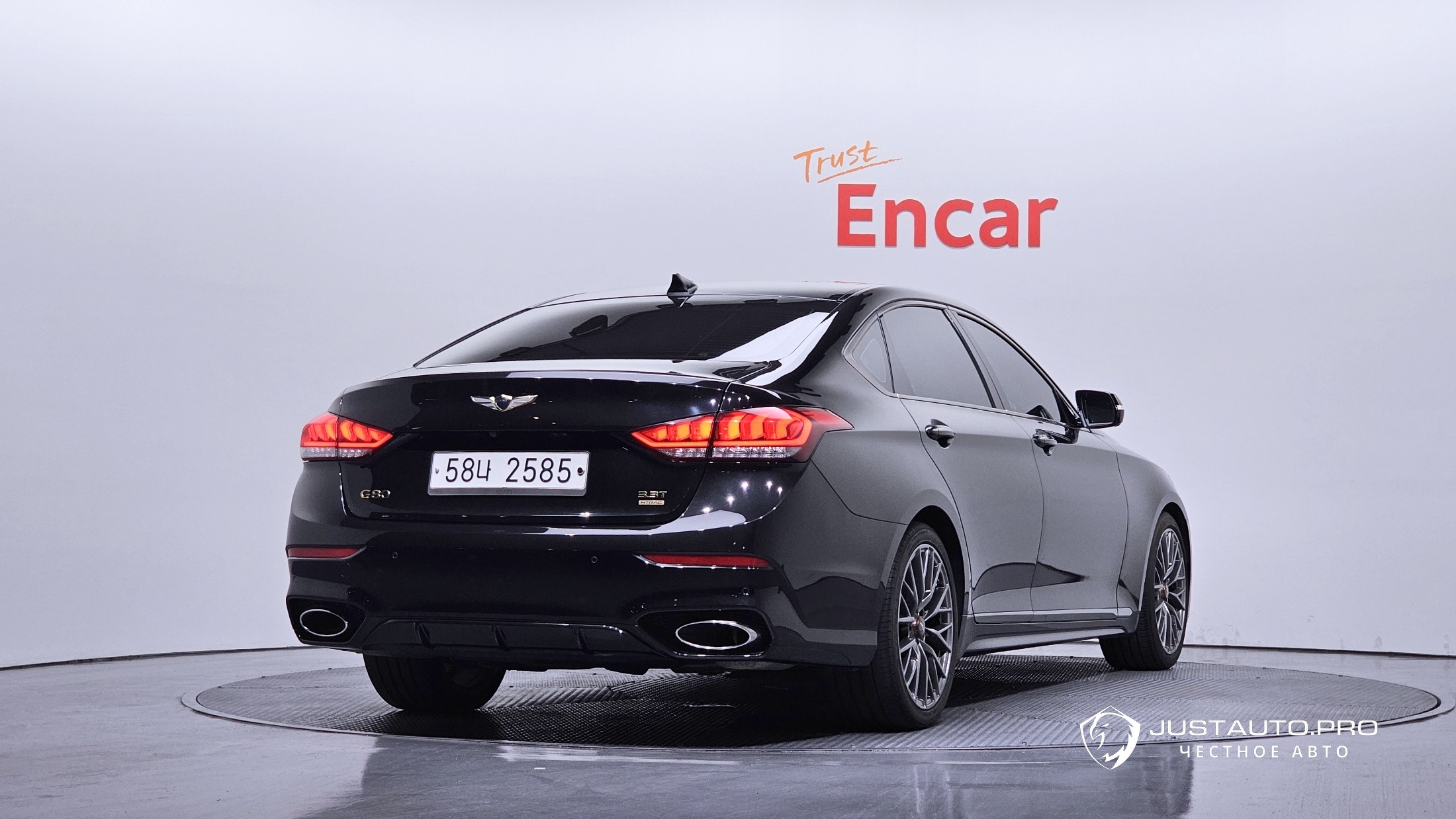 Автомобиль Genesis G80