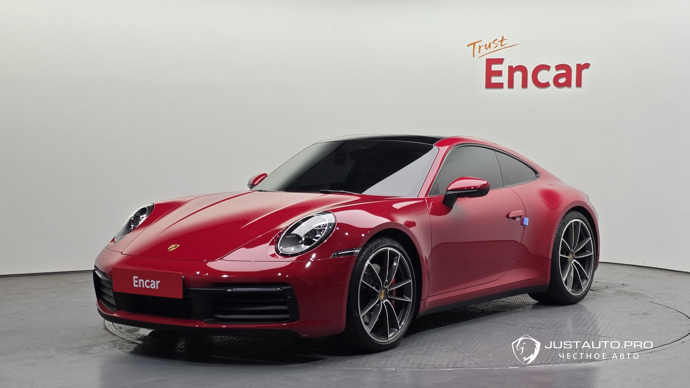 Автомобиль Porsche 911