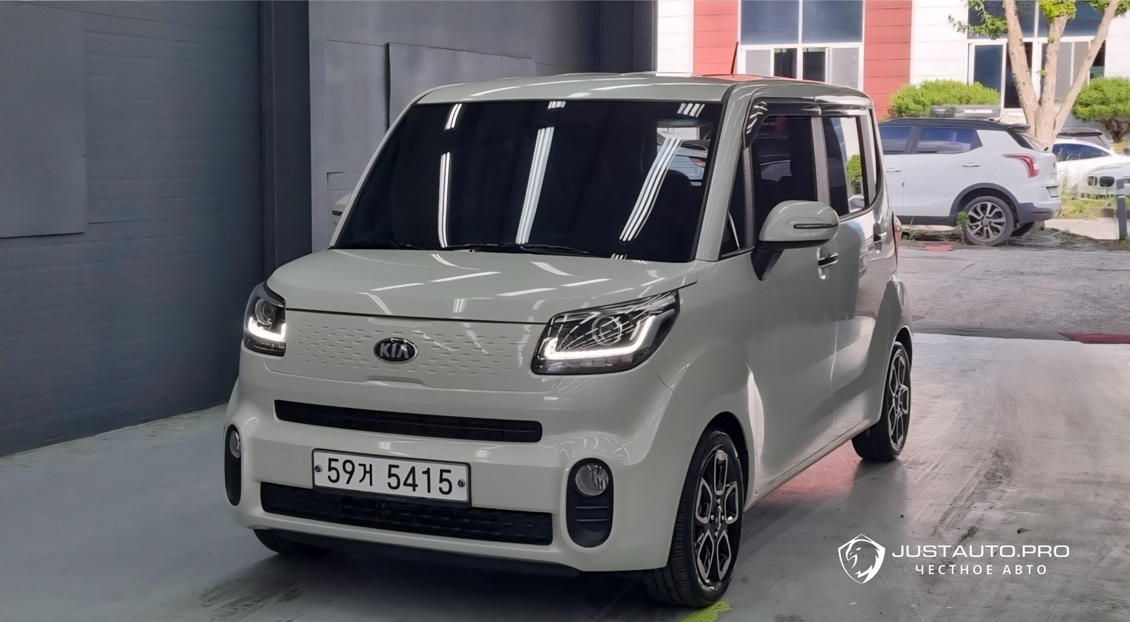 Автомобиль Kia RAY