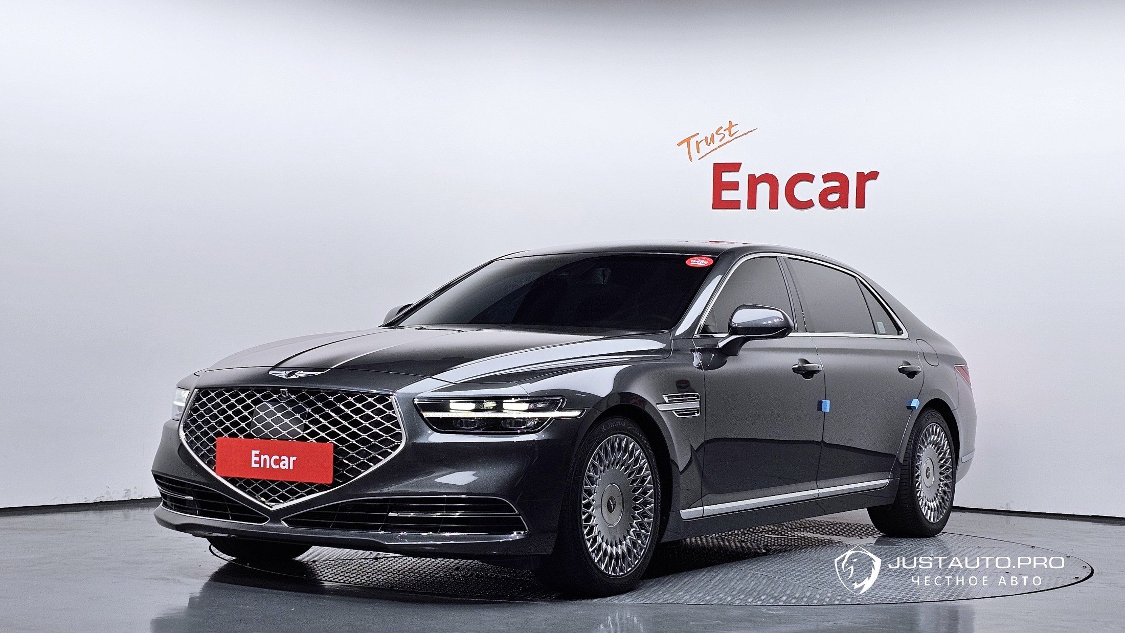 Автомобиль Genesis G90