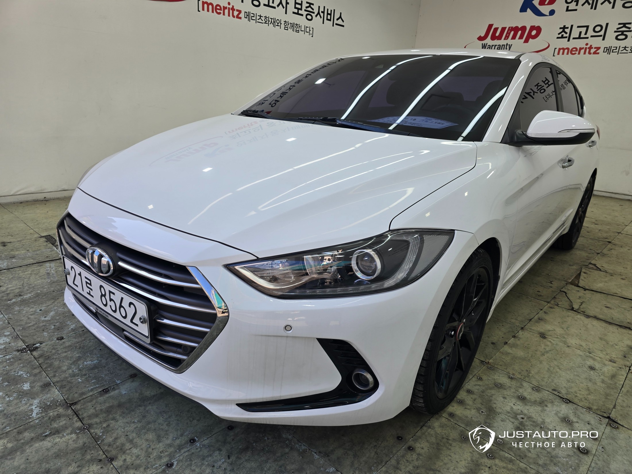 Автомобиль Hyundai AVANTE