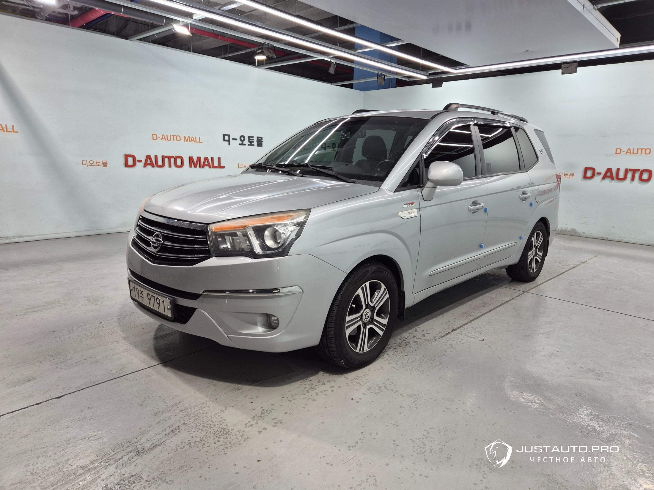 Автомобиль KG_Mobility_Ssangyong KORANDO