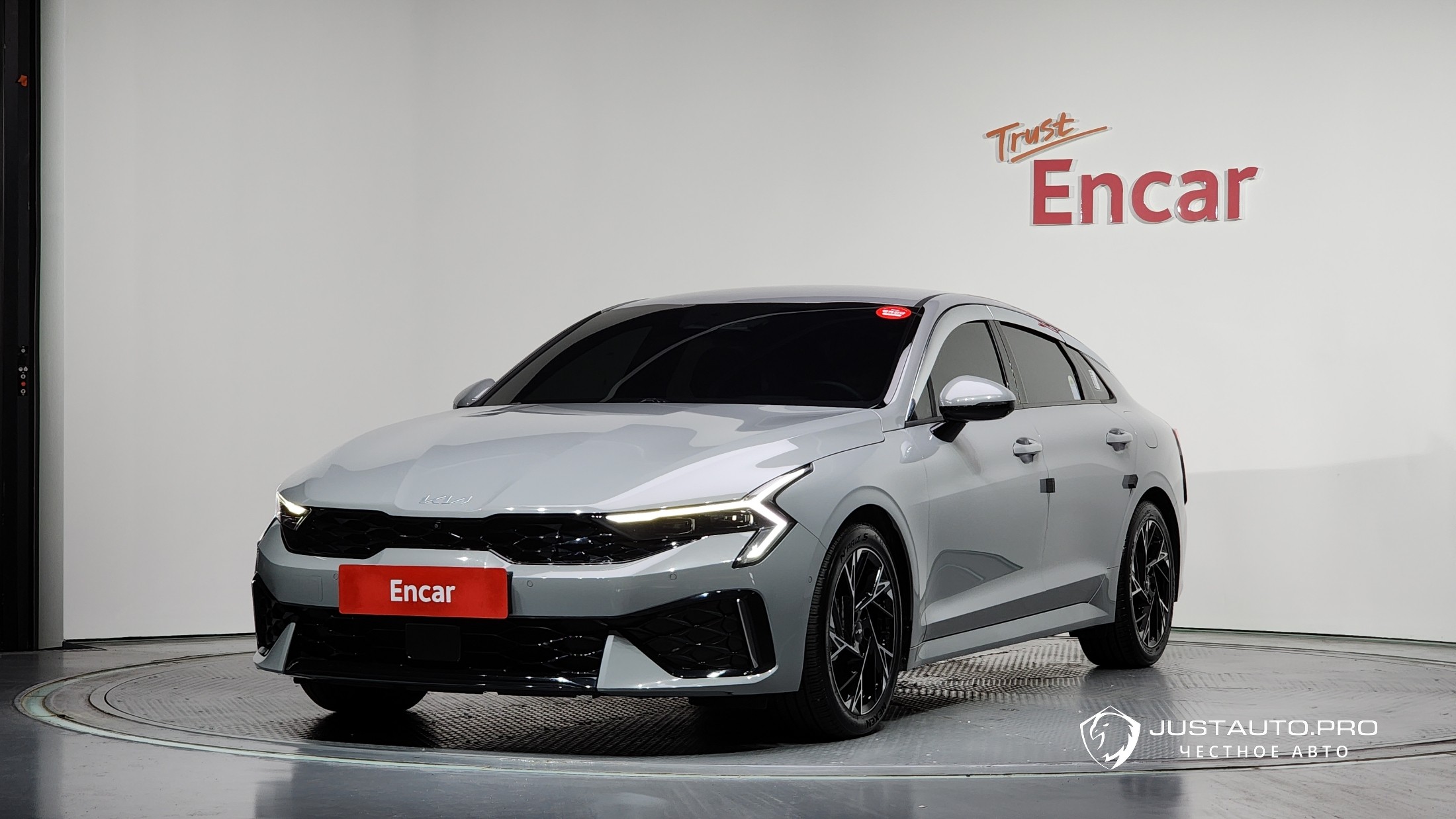 Автомобиль Kia K5