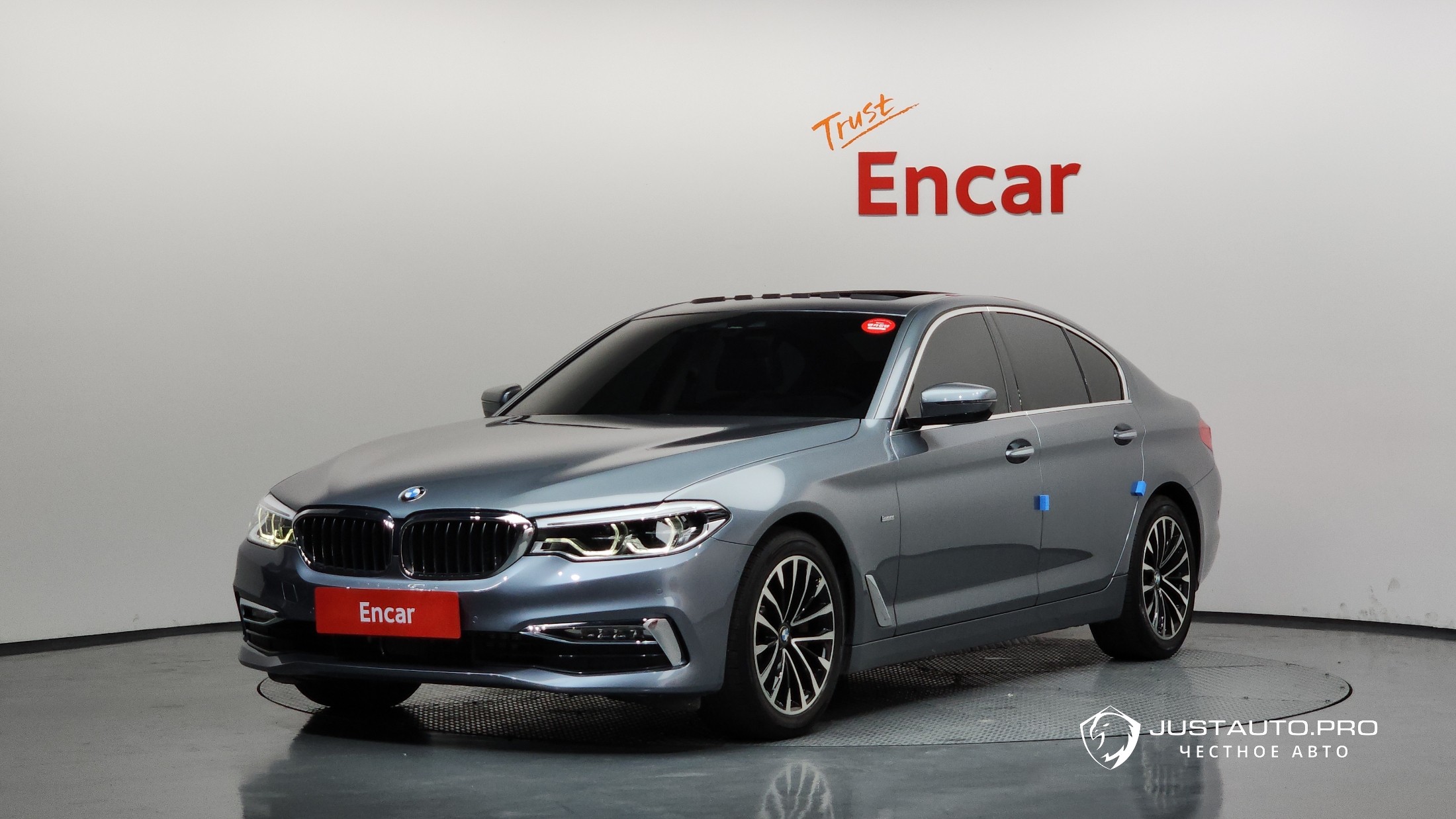 Автомобиль BMW 5-Series