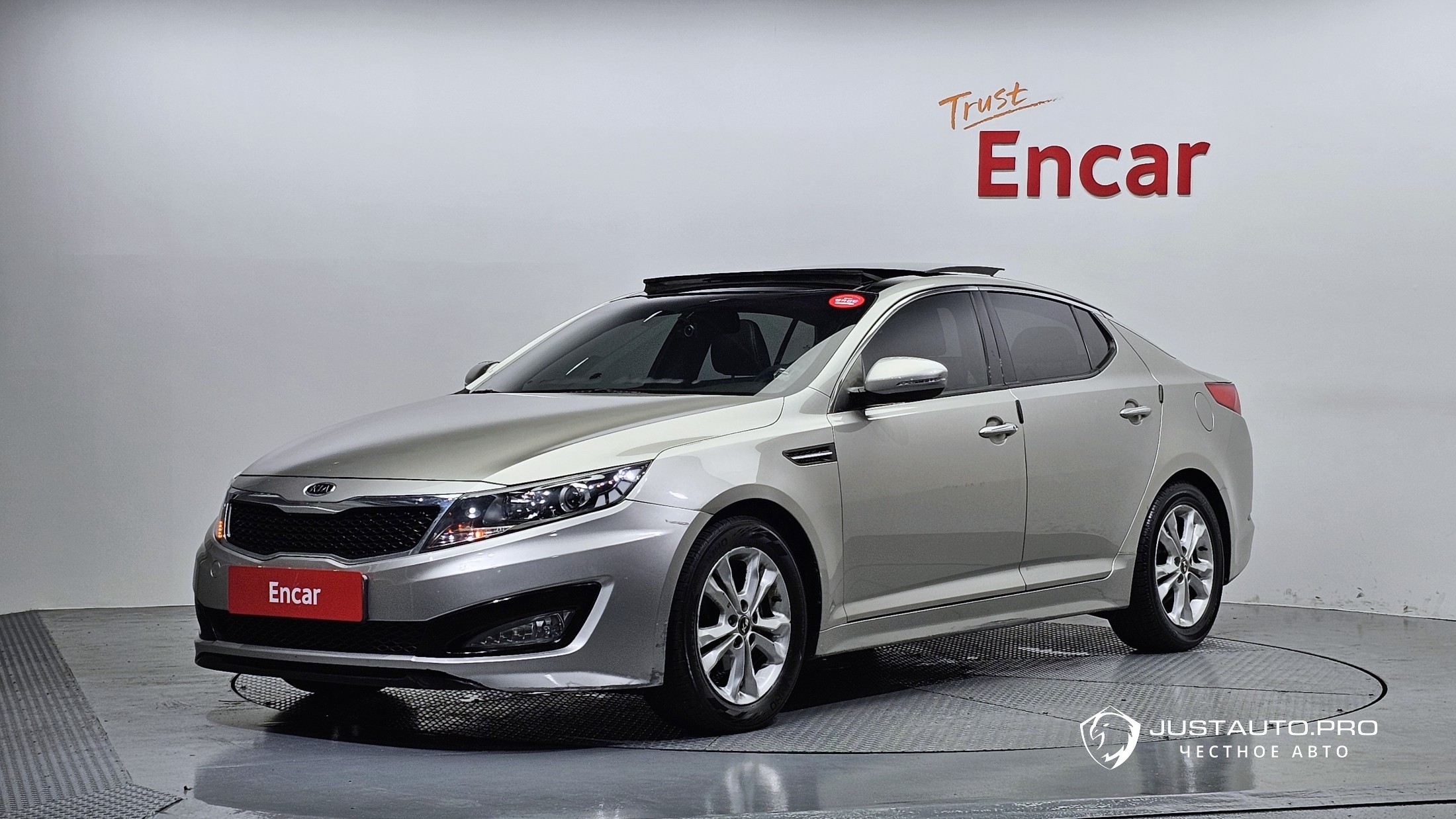 Автомобиль Kia K5