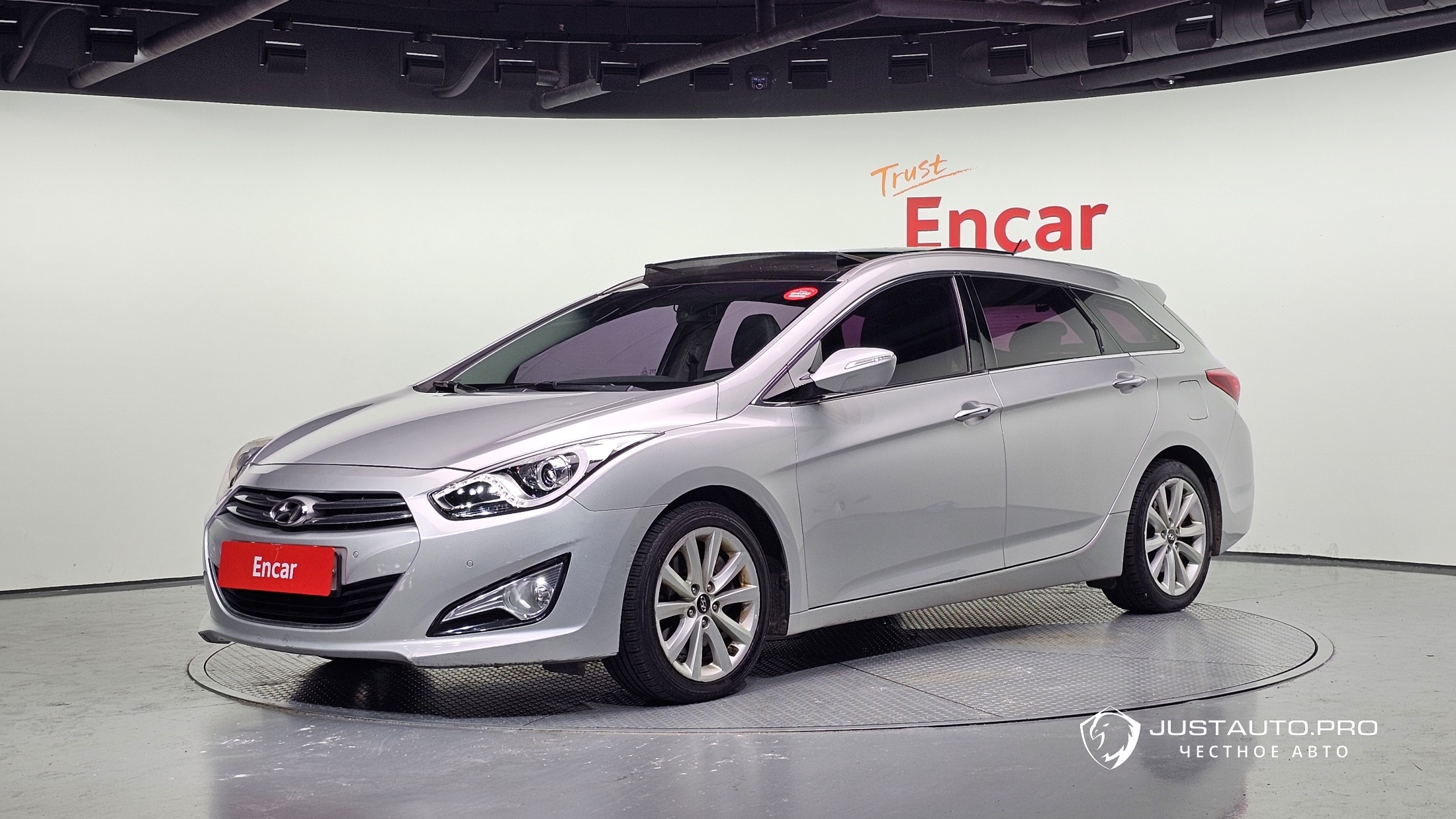 Автомобиль Hyundai i40