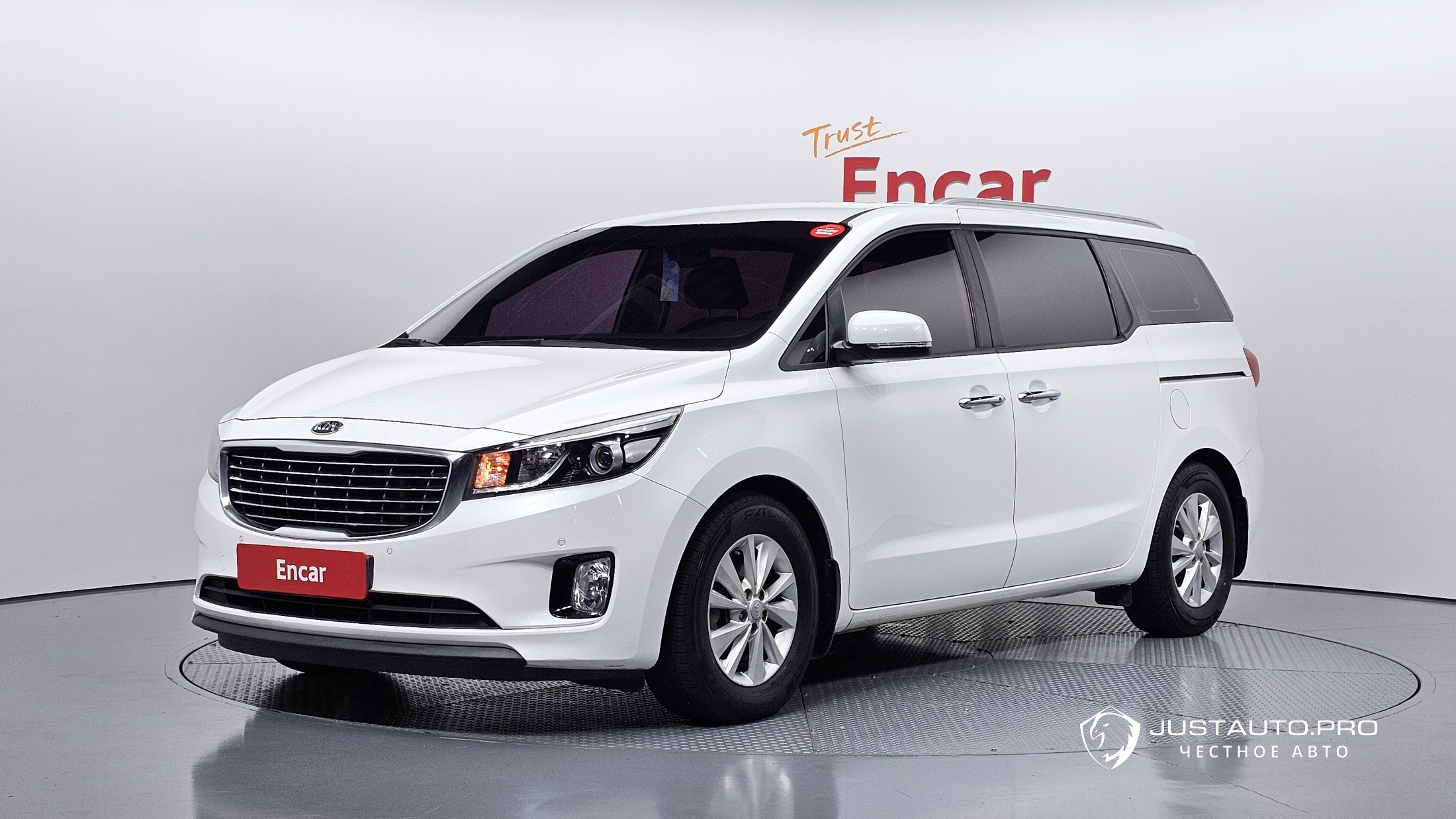 Автомобиль Kia Canival