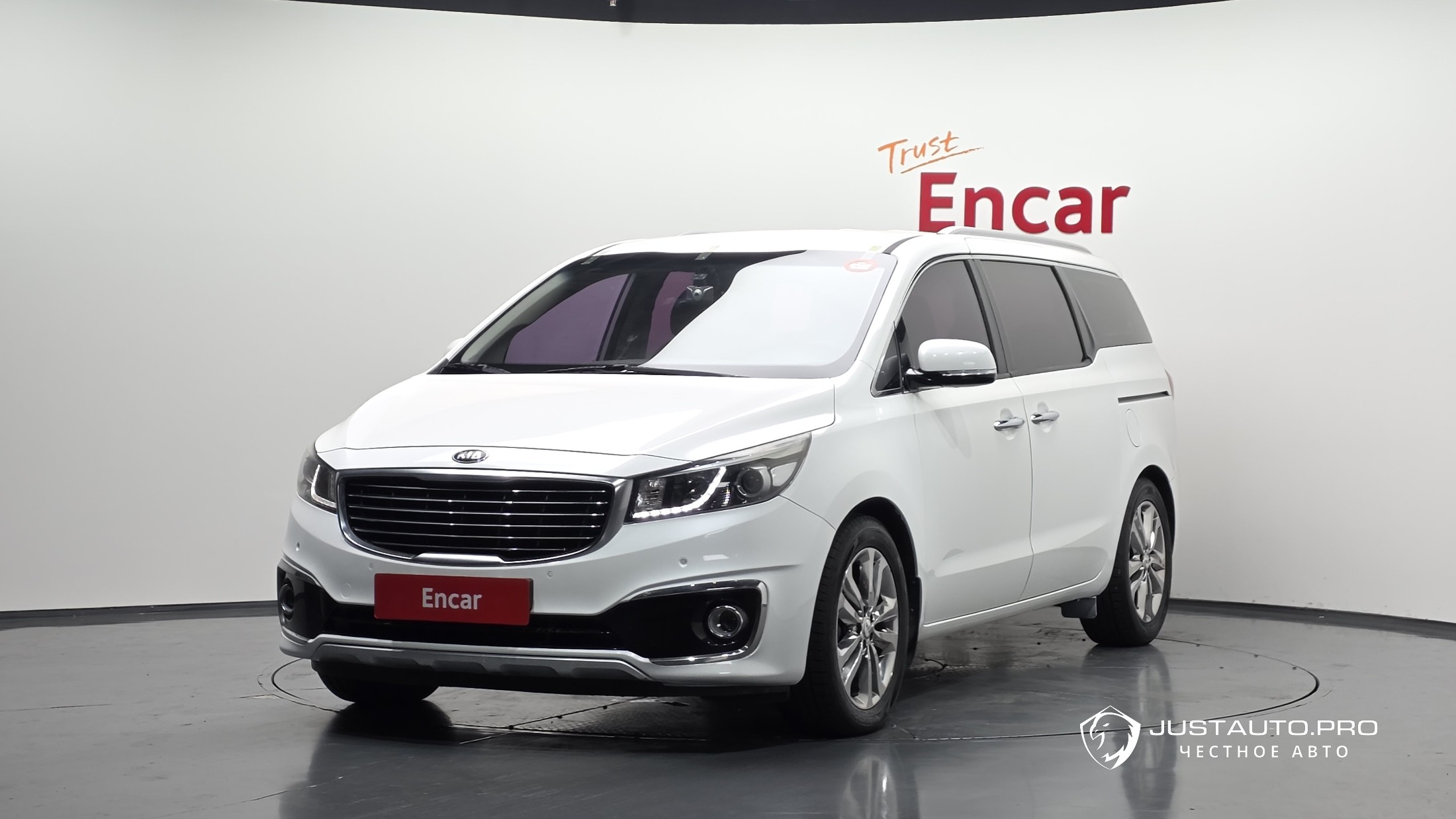 Автомобиль Kia Canival