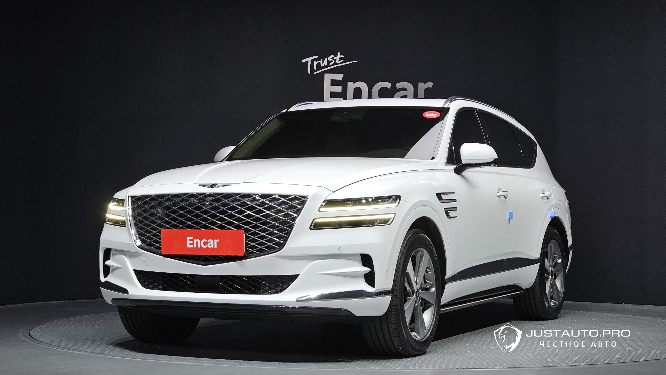 Автомобиль Genesis GV80