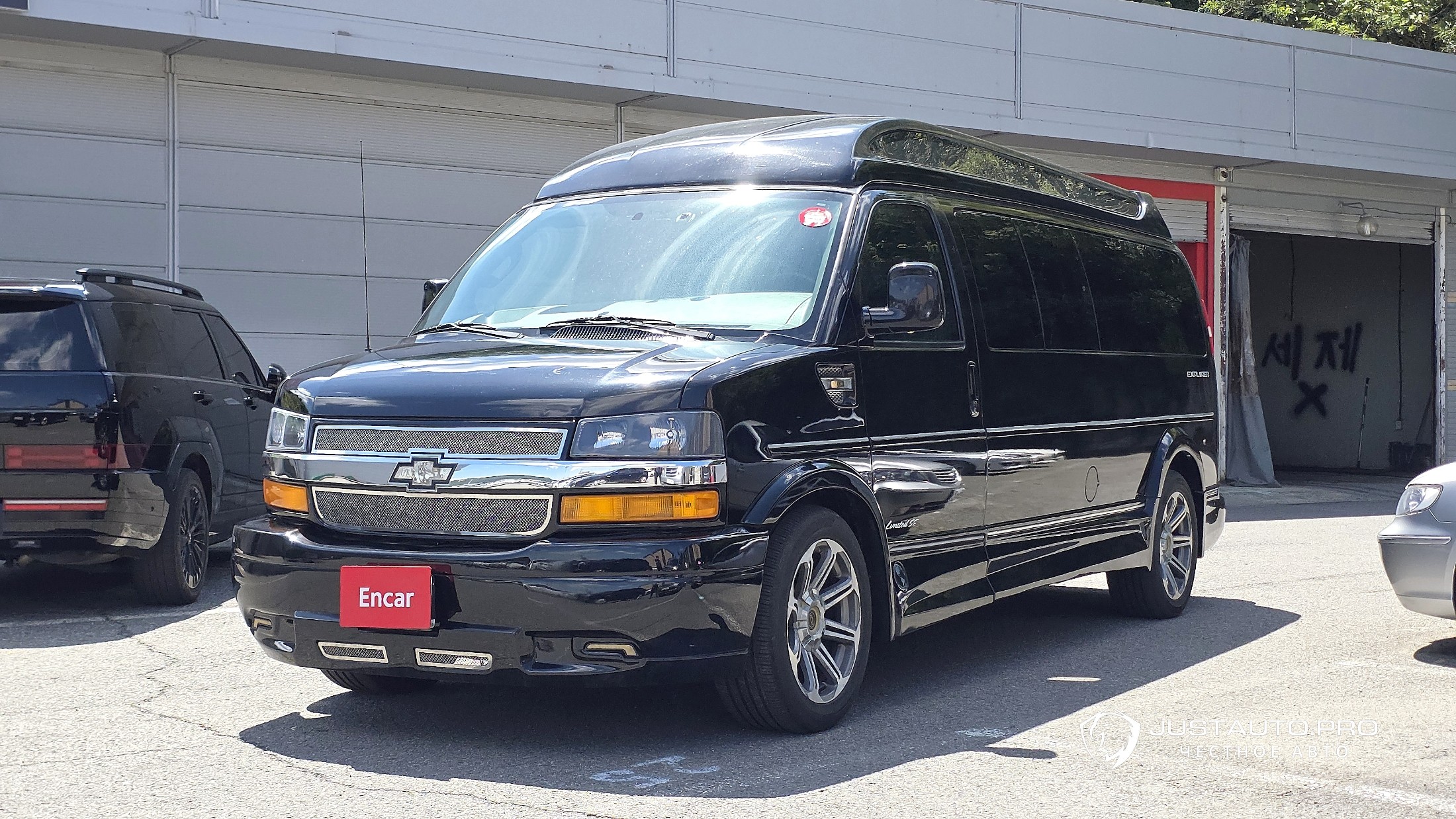 Автомобиль Chevrolet Express Van