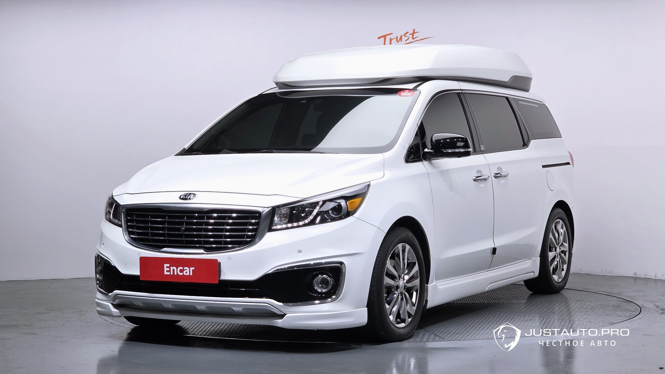 Автомобиль Kia Canival