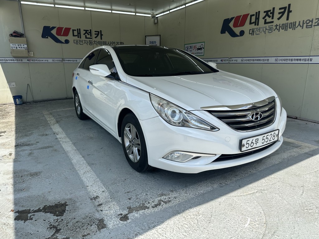 Автомобиль Hyundai Sonata