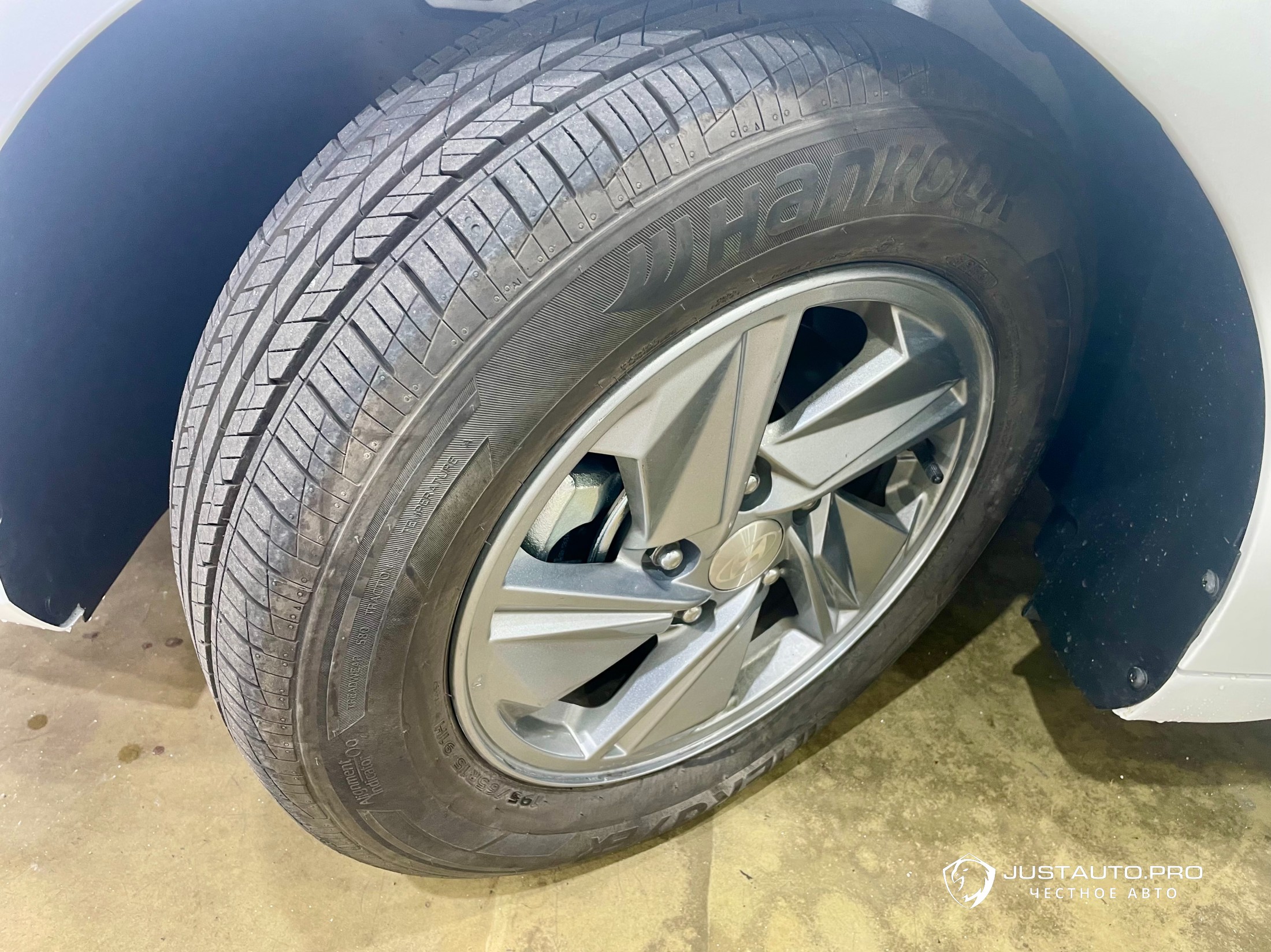 Автомобиль Hyundai AVANTE