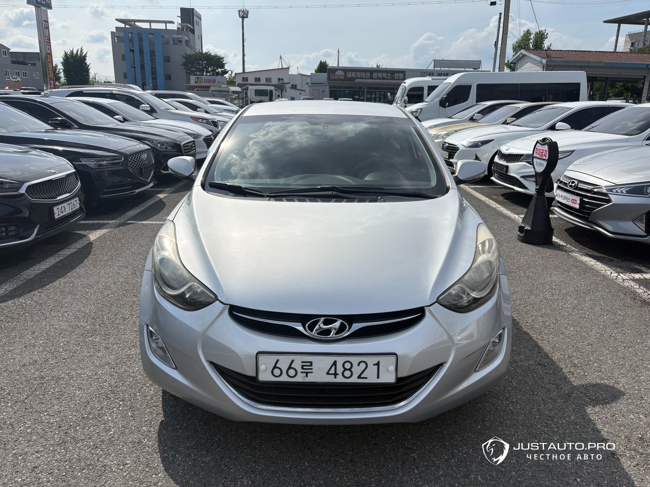 Автомобиль Hyundai AVANTE