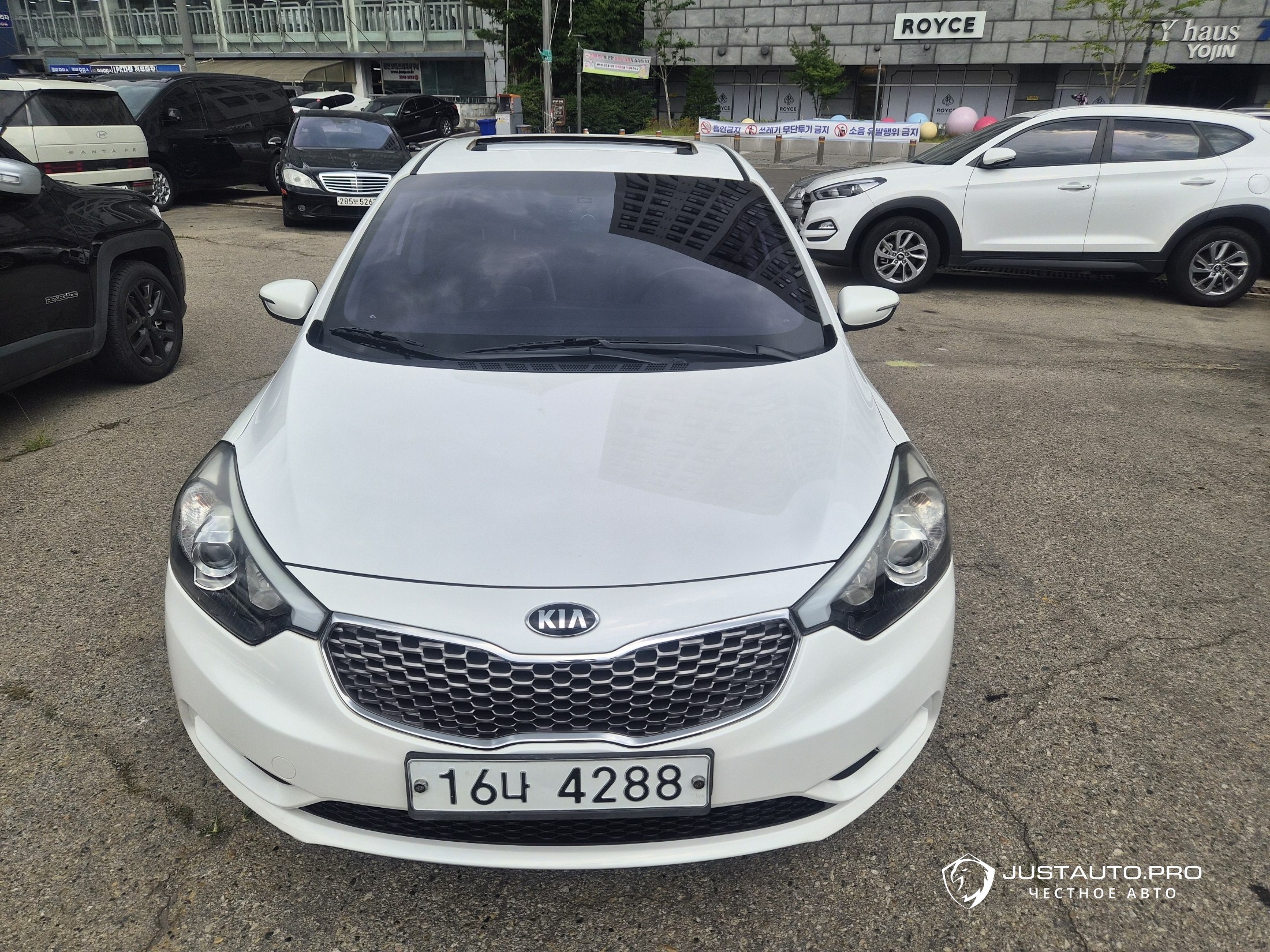 Автомобиль Kia K3