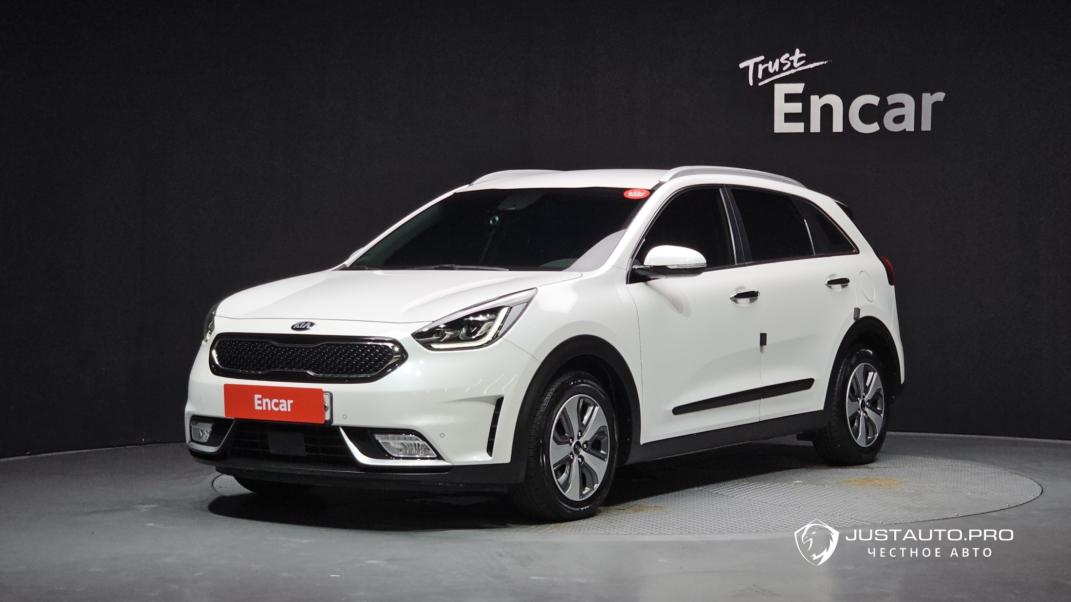 Автомобиль Kia Niro