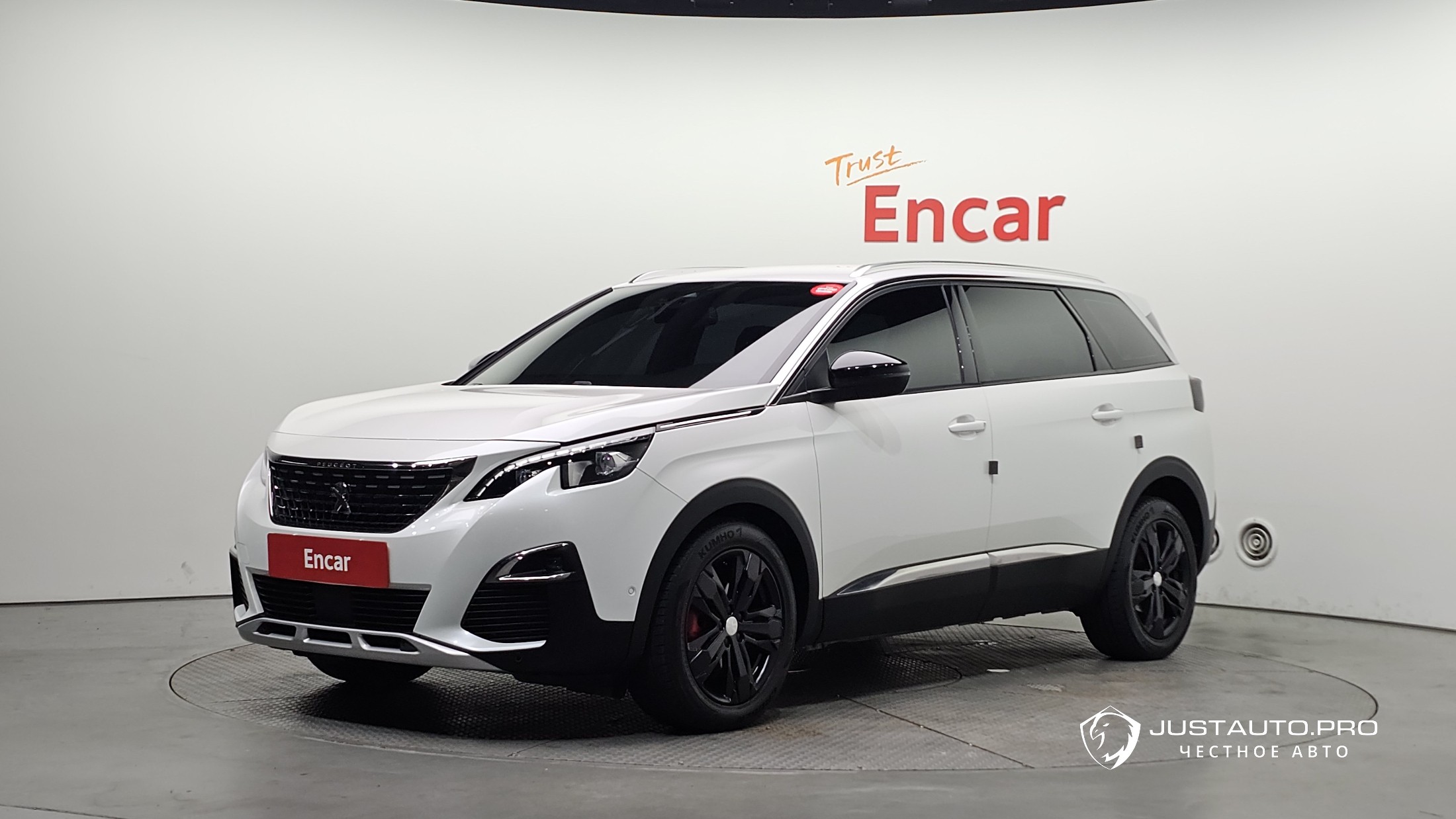 Автомобиль Peugeot 5008