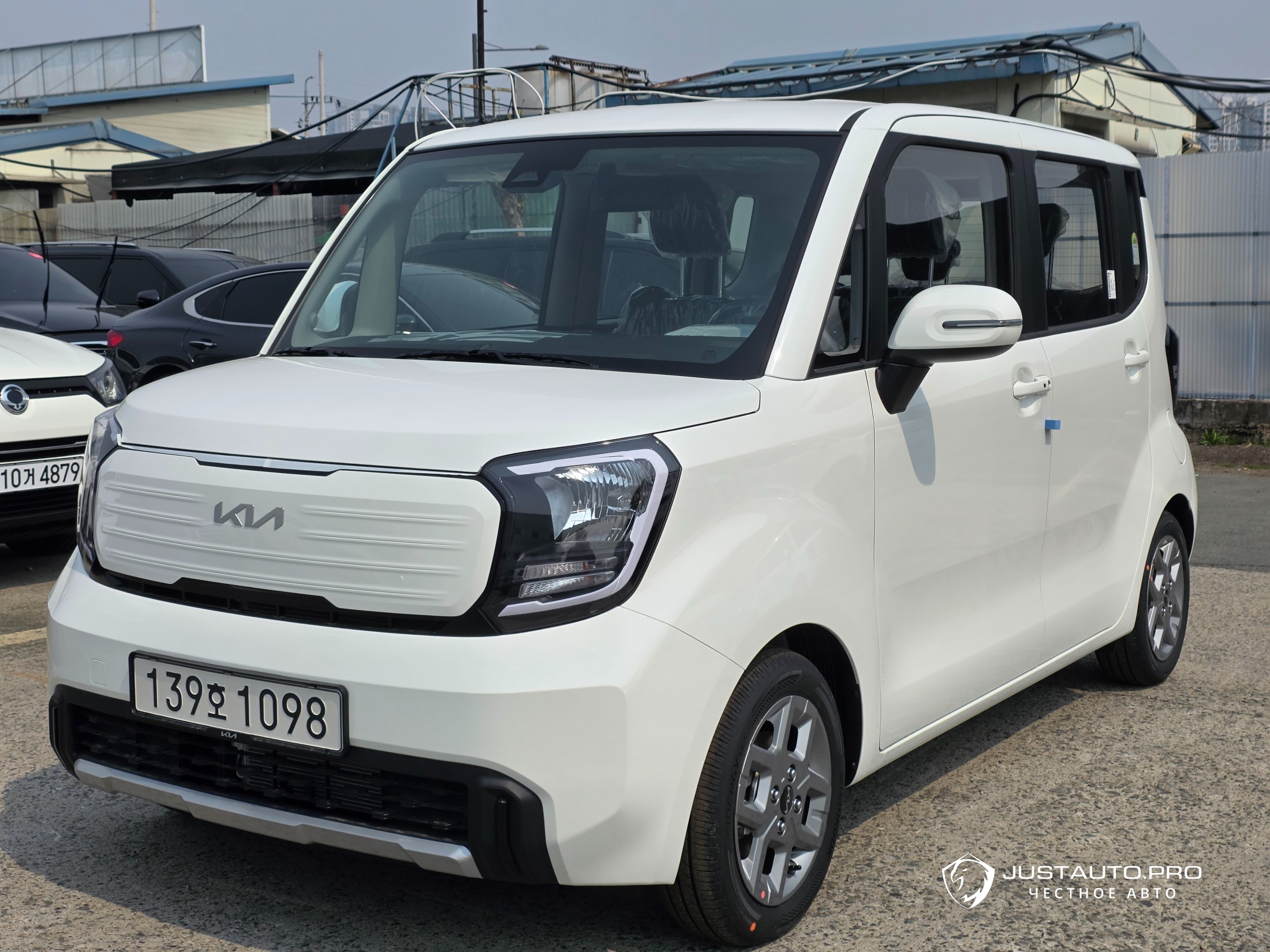 Автомобиль Kia RAY