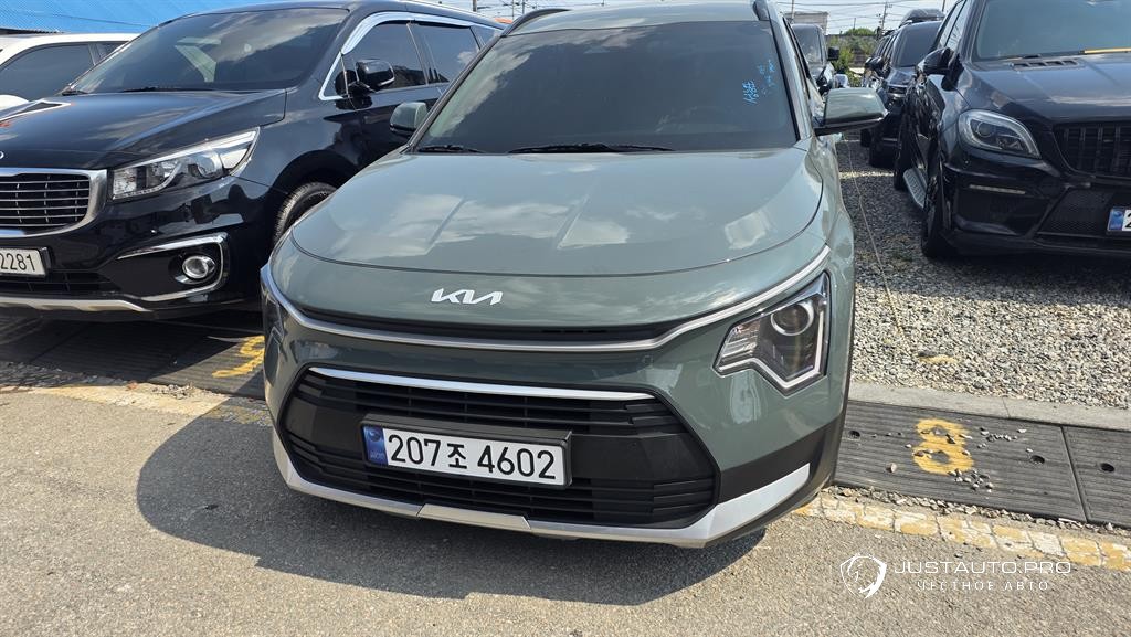 Автомобиль Kia Niro