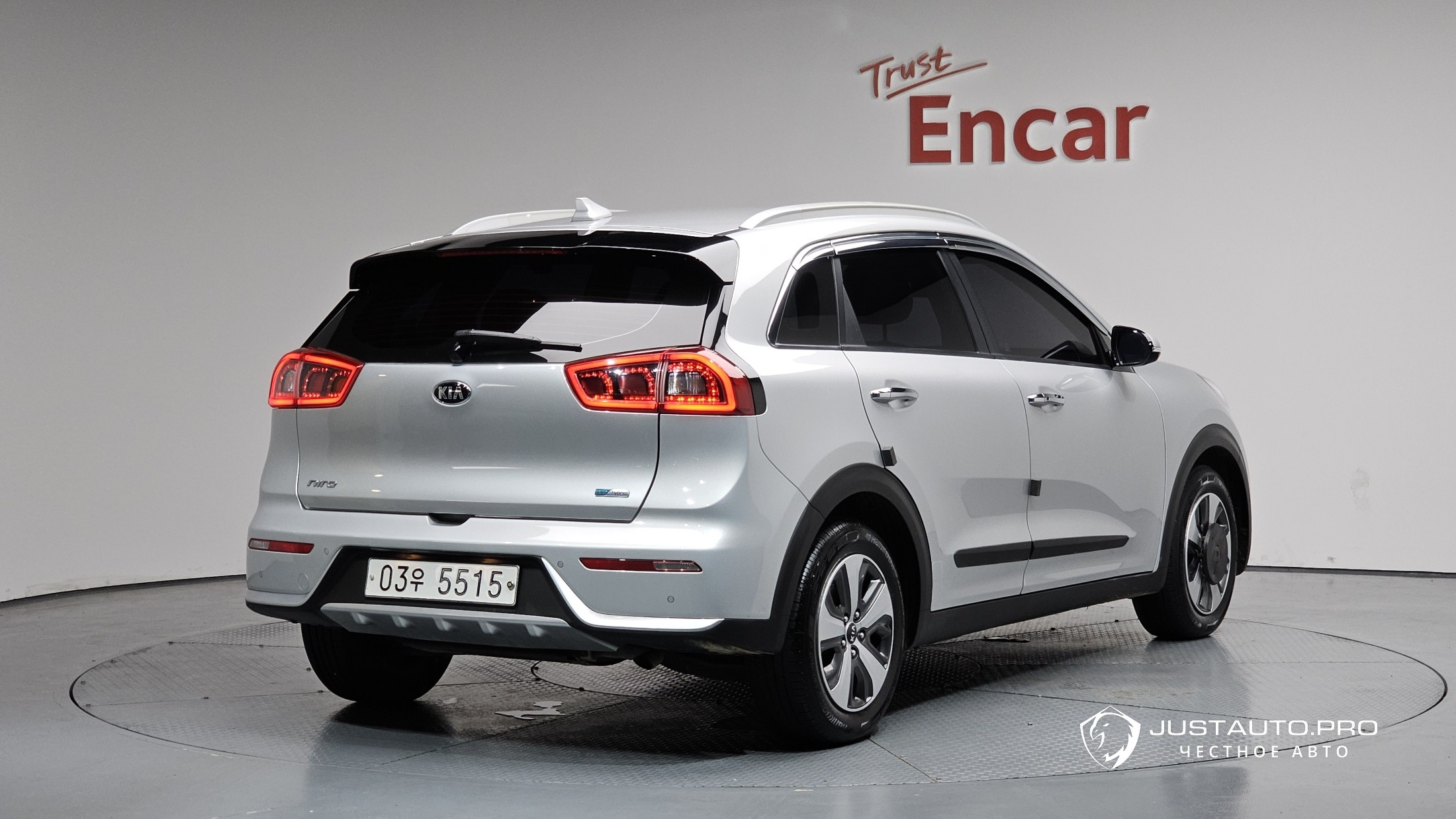 Автомобиль Kia Niro