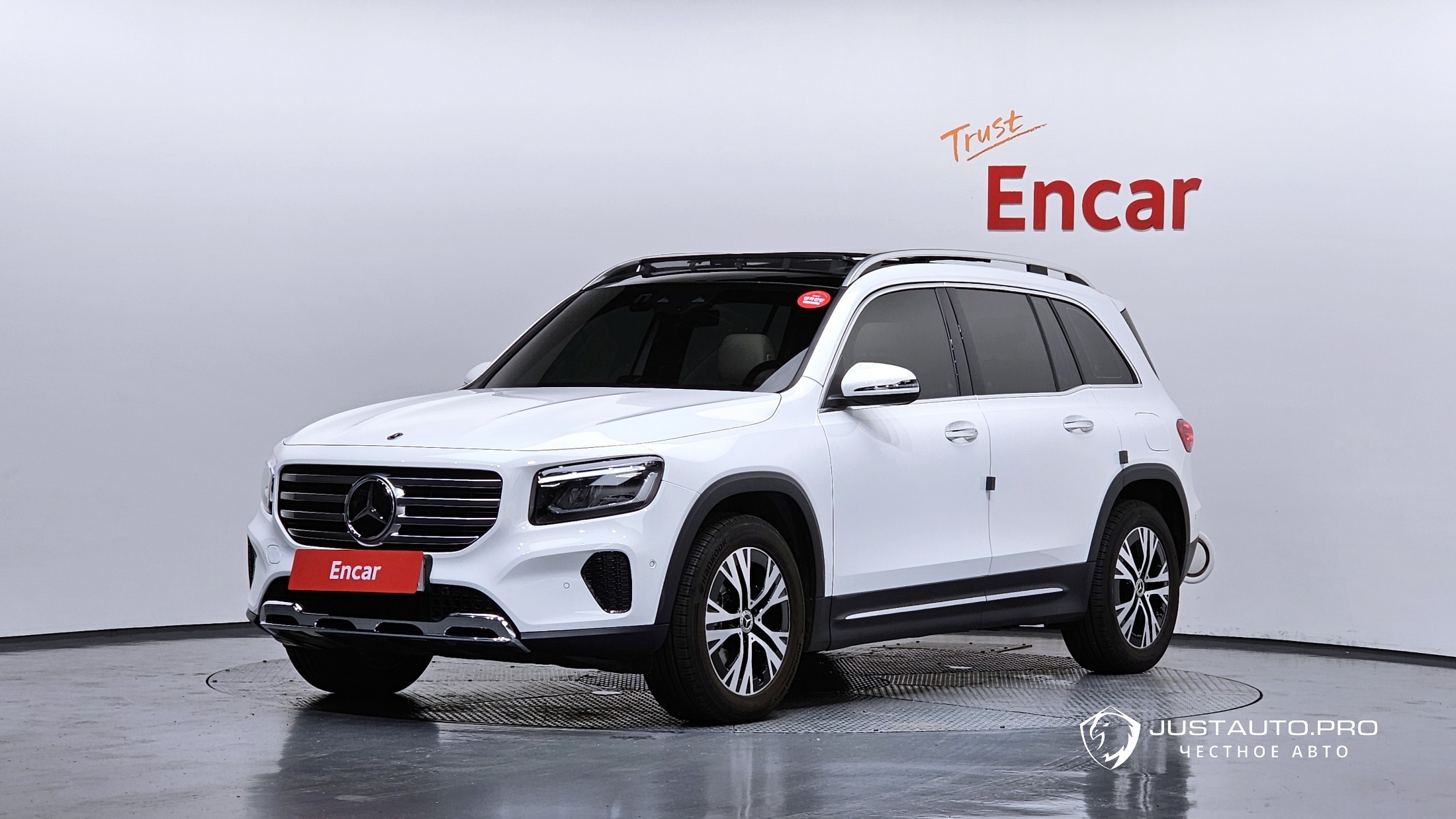 Автомобиль Mercedes-Benz GLB-Class