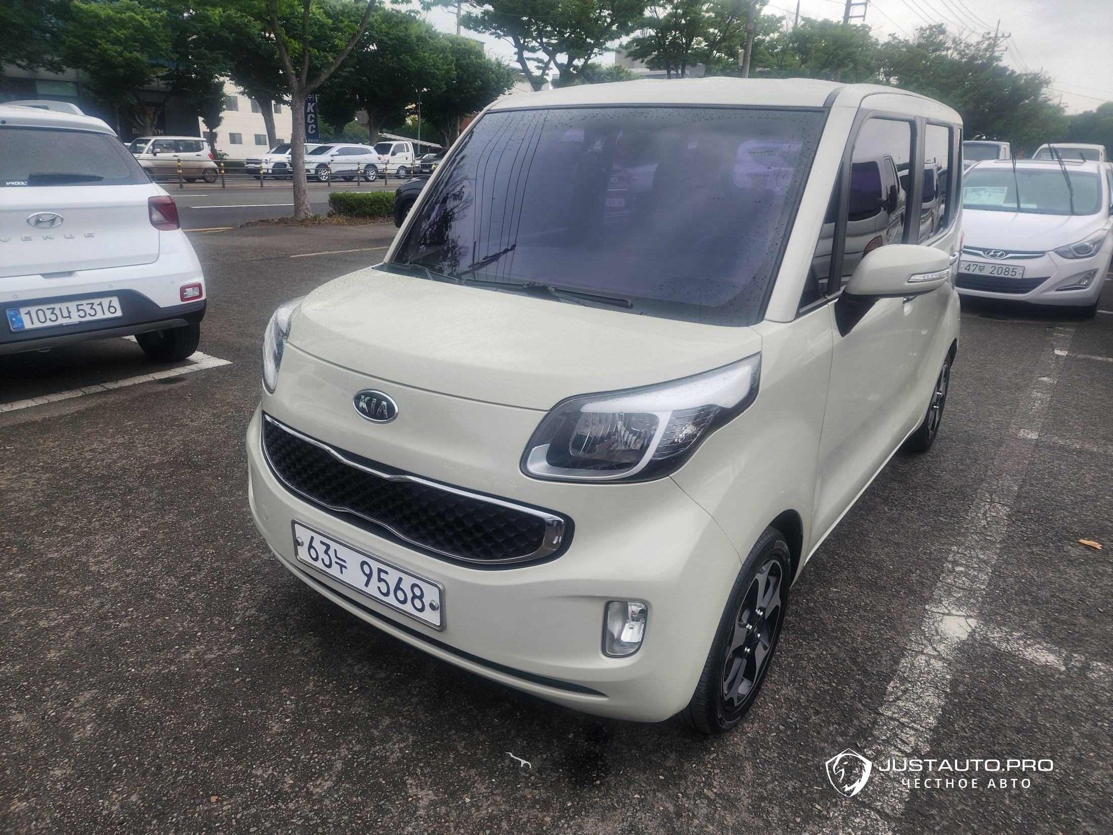 Автомобиль Kia RAY