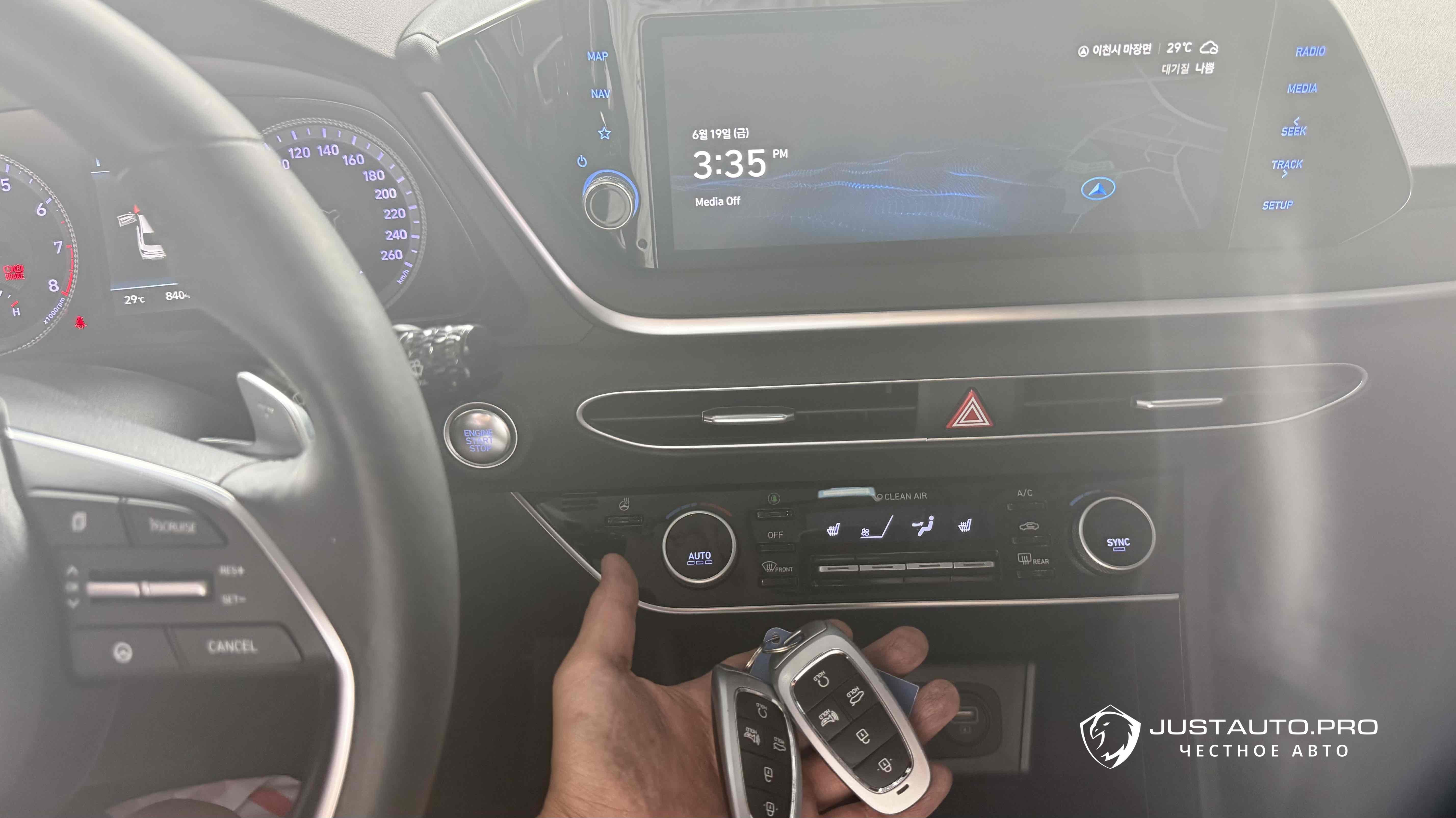 Автомобиль Hyundai Sonata