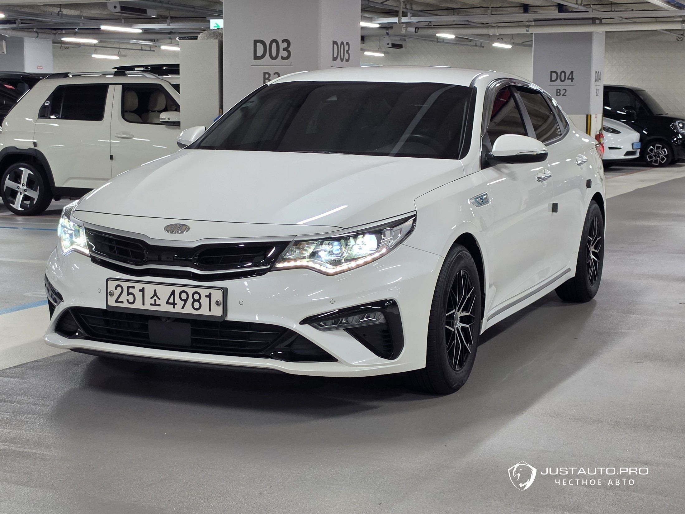 Автомобиль Kia K5