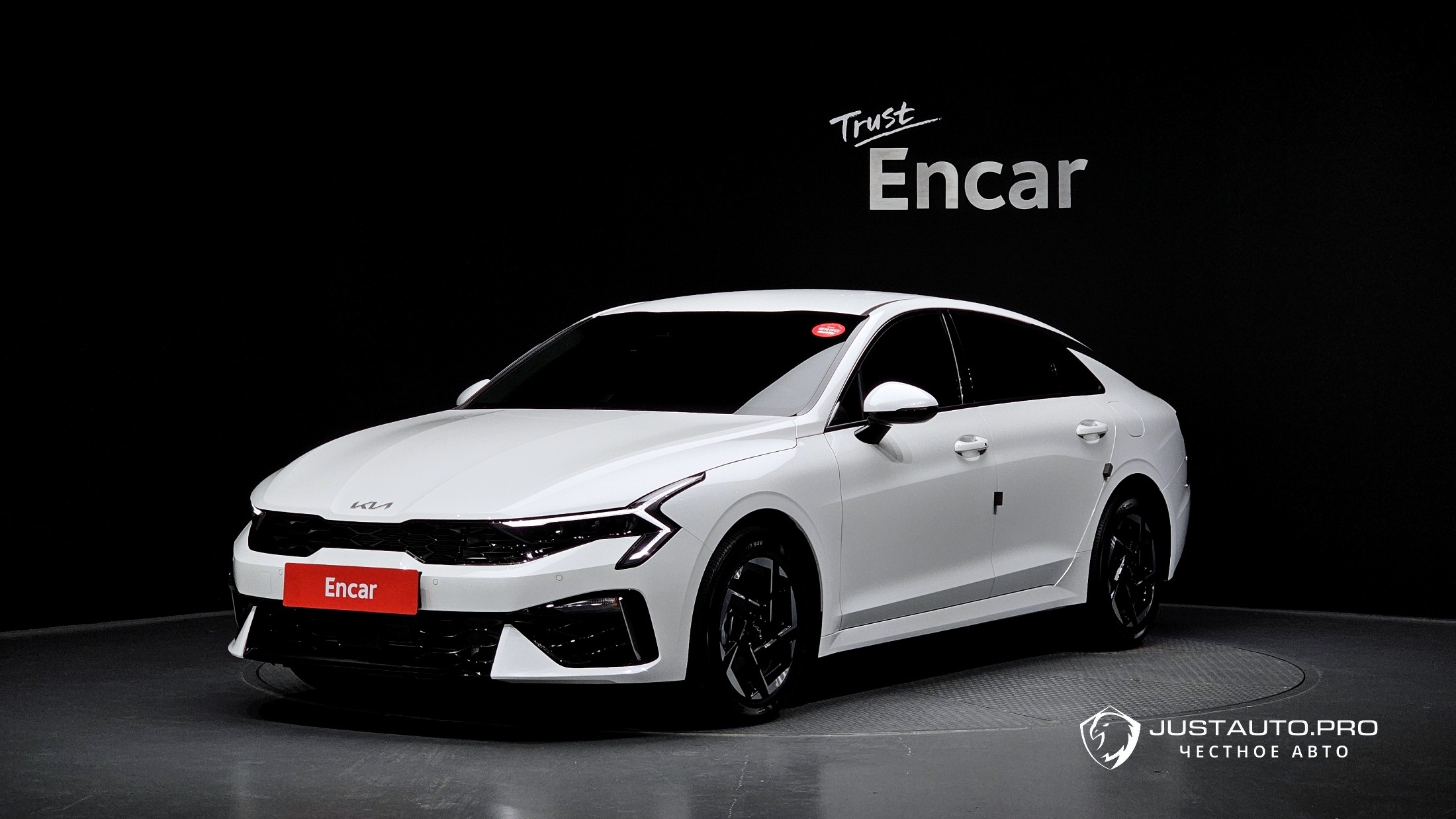 Автомобиль Kia K5