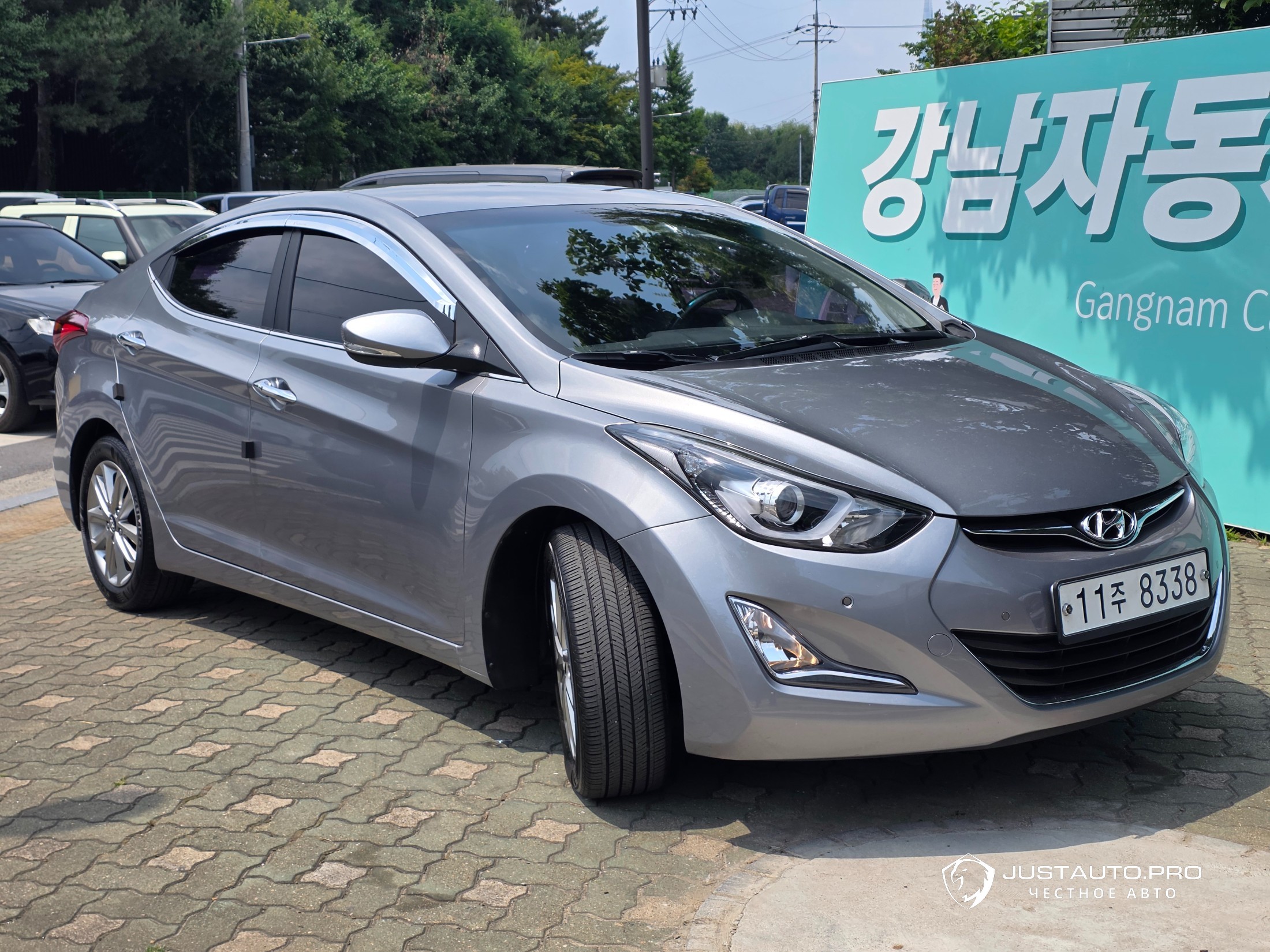 Автомобиль Hyundai AVANTE