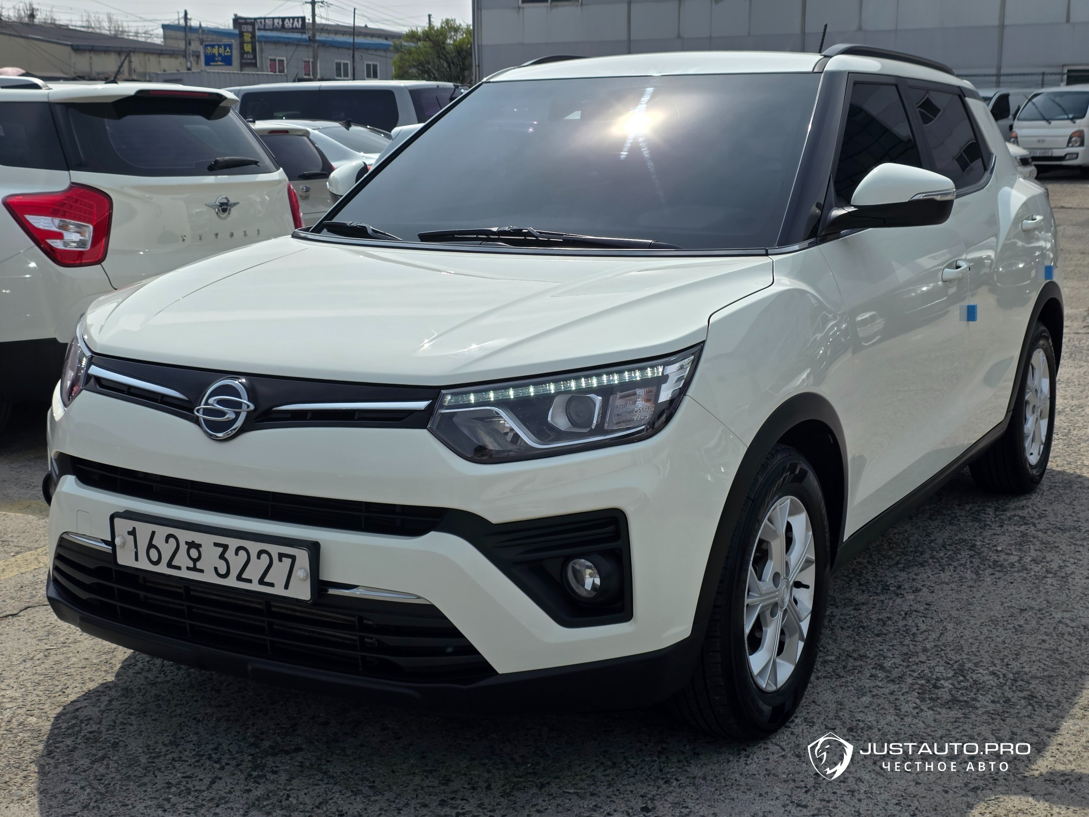Автомобиль KG_Mobility_Ssangyong TIBOLI