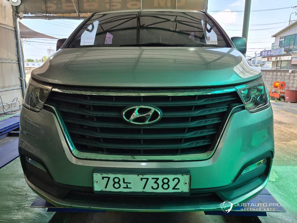 Автомобиль Hyundai Starex