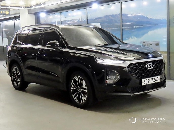 Автомобиль Hyundai Santafe