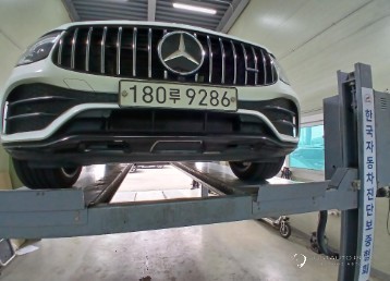 Автомобиль Mercedes-Benz GLC-Class