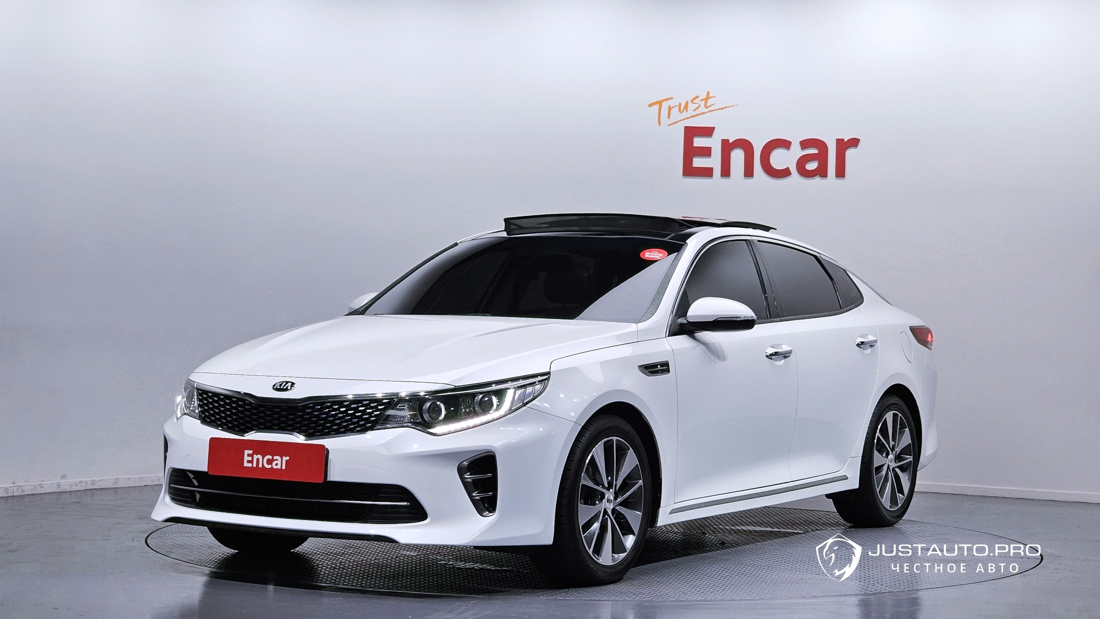 Автомобиль Kia K5