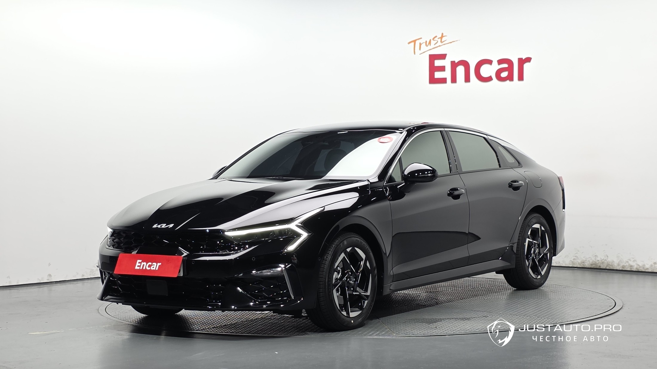 Автомобиль Kia K5