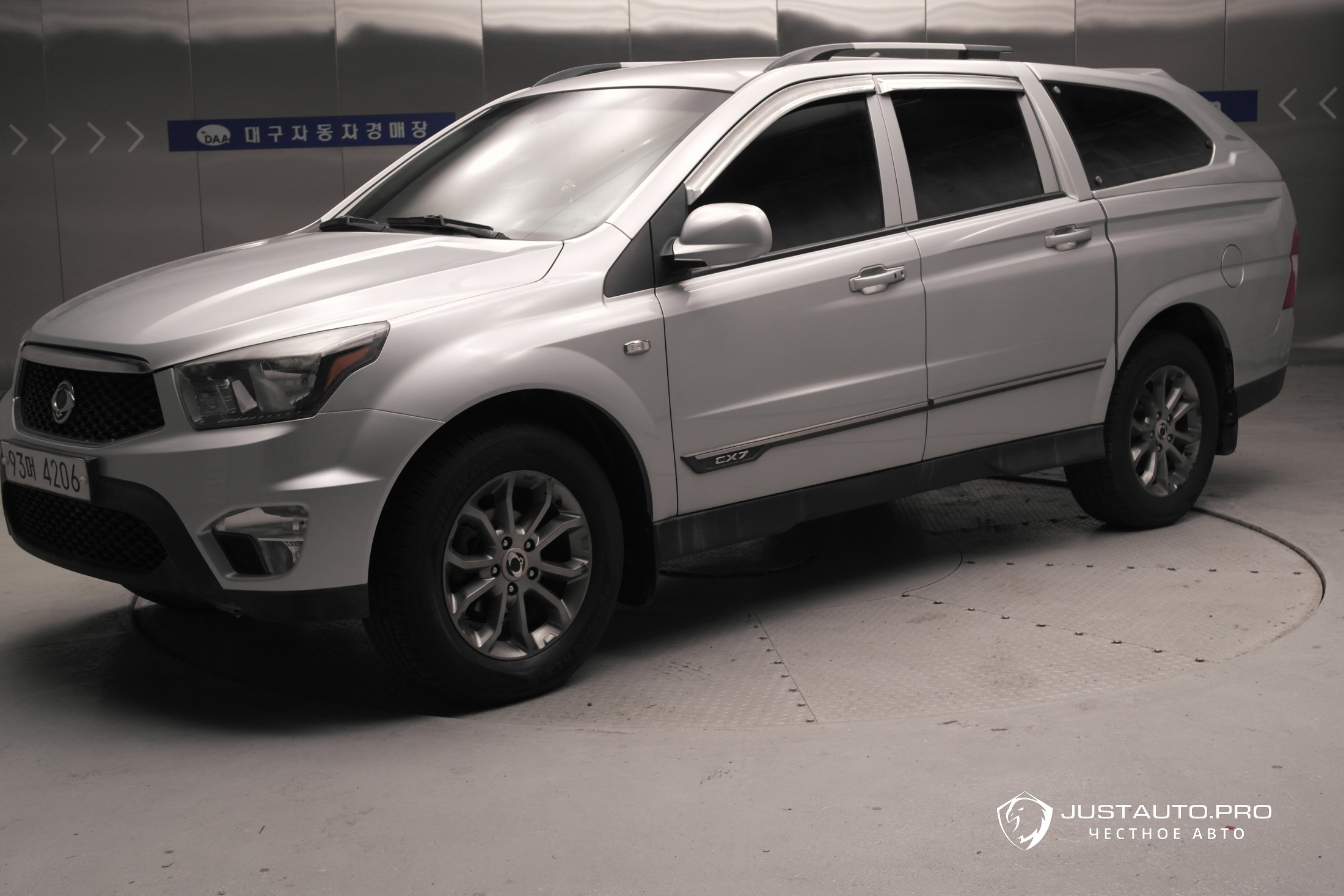 Автомобиль KG_Mobility_Ssangyong KORANDO