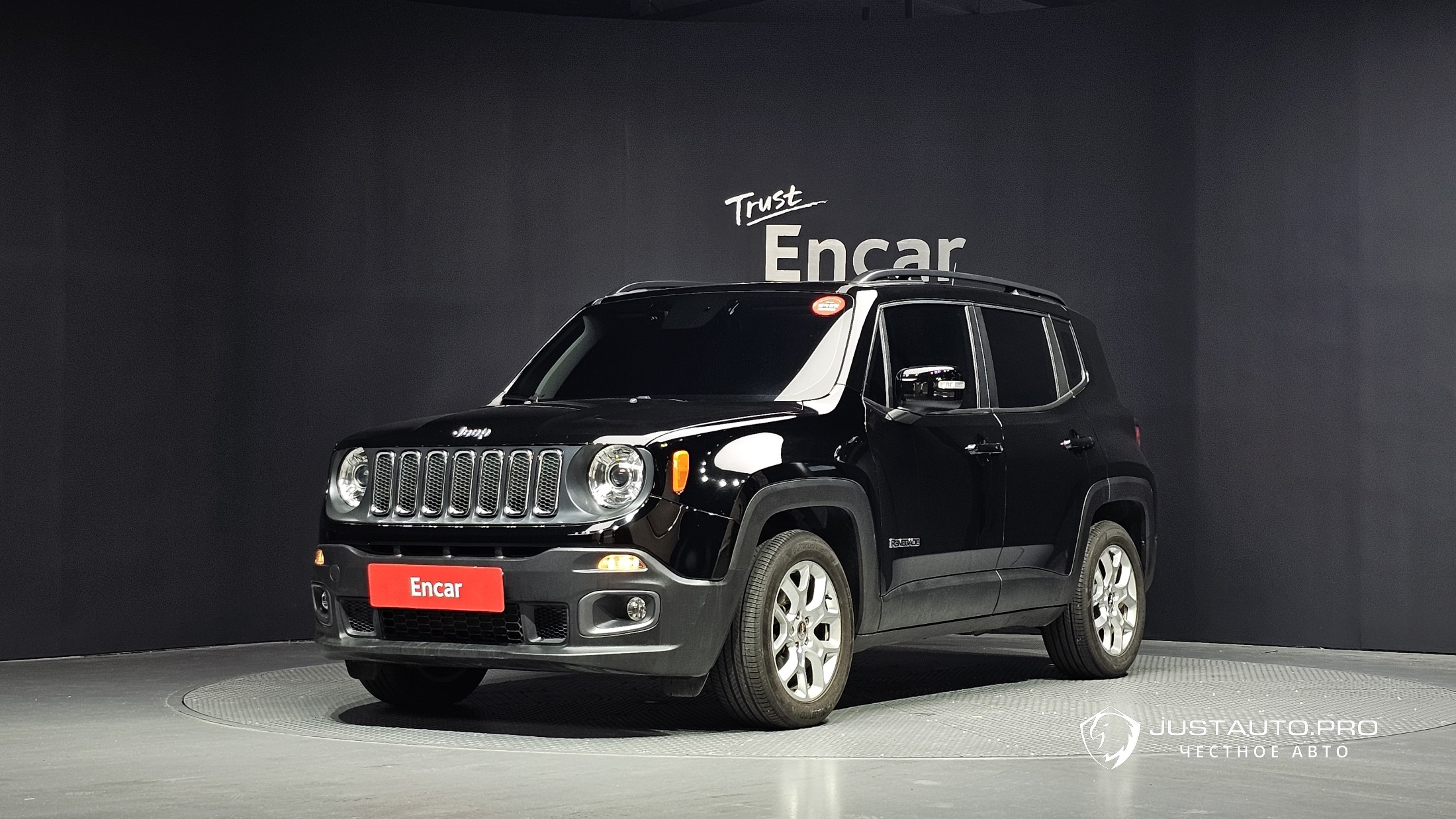 Автомобиль Jeep Renegade