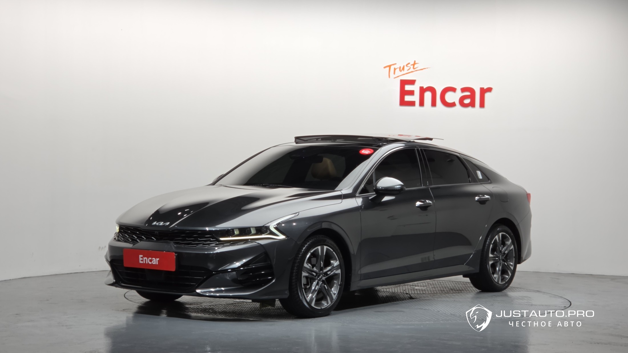Автомобиль Kia K5