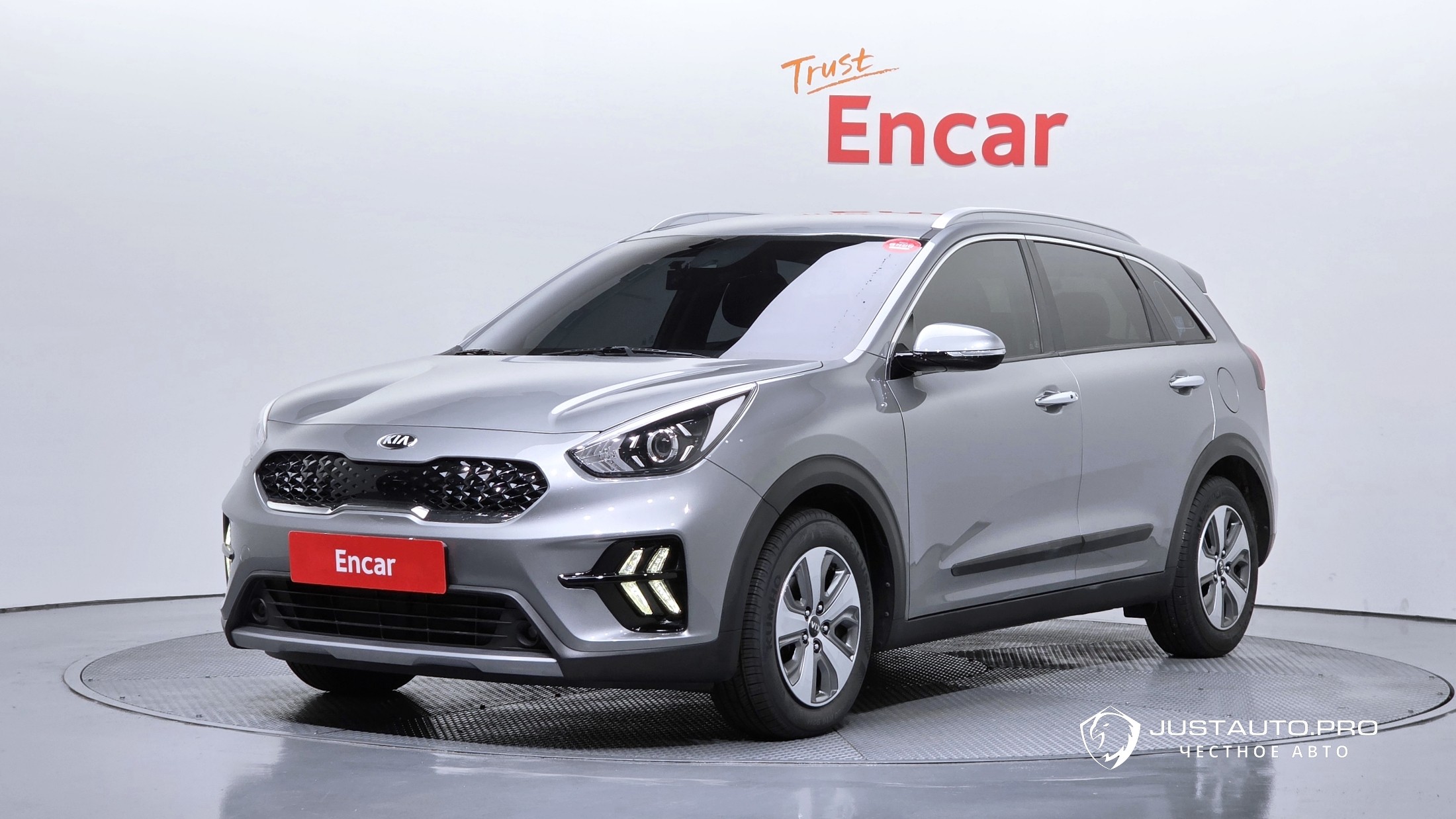 Автомобиль Kia Niro