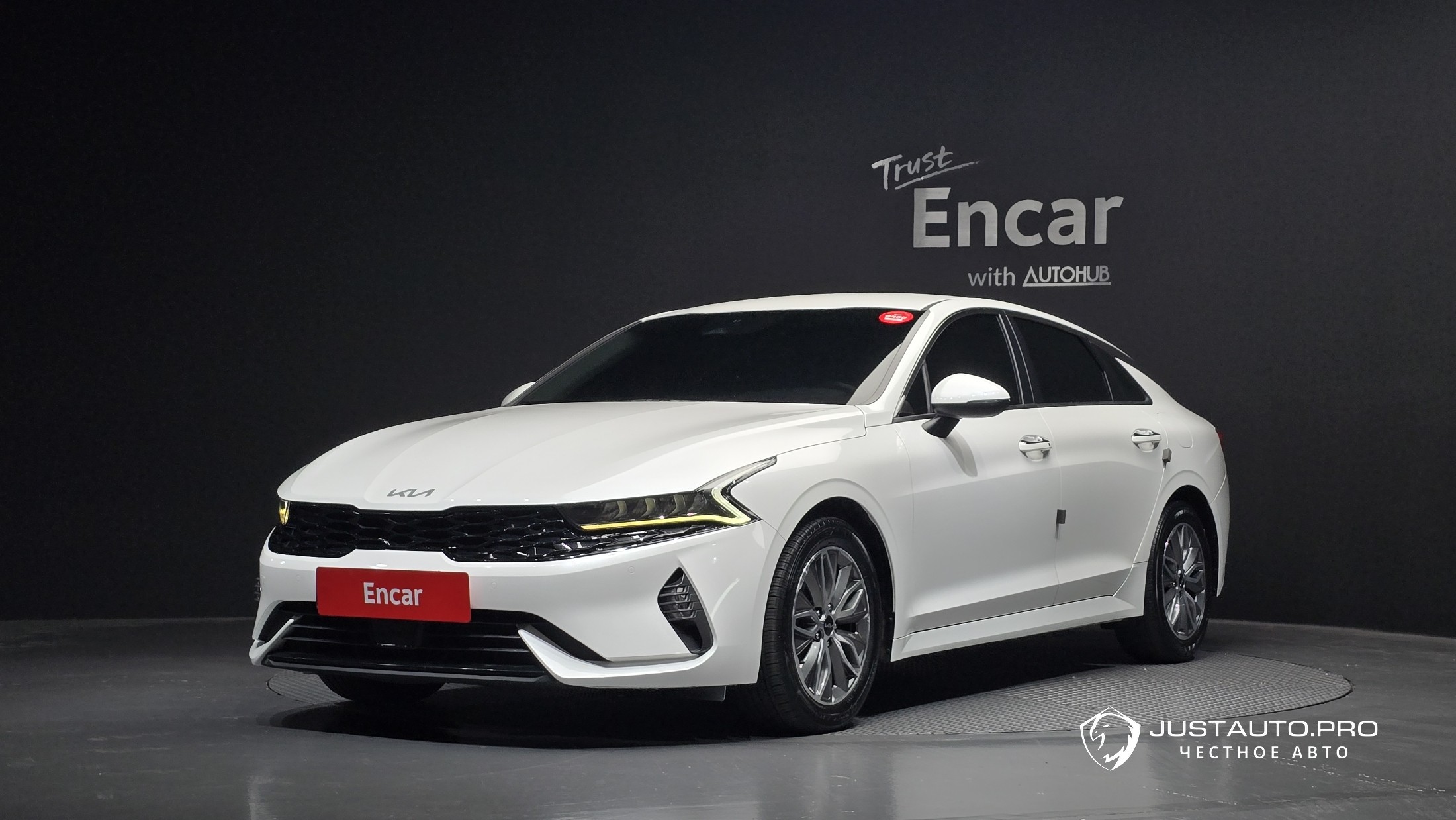 Автомобиль Kia K5