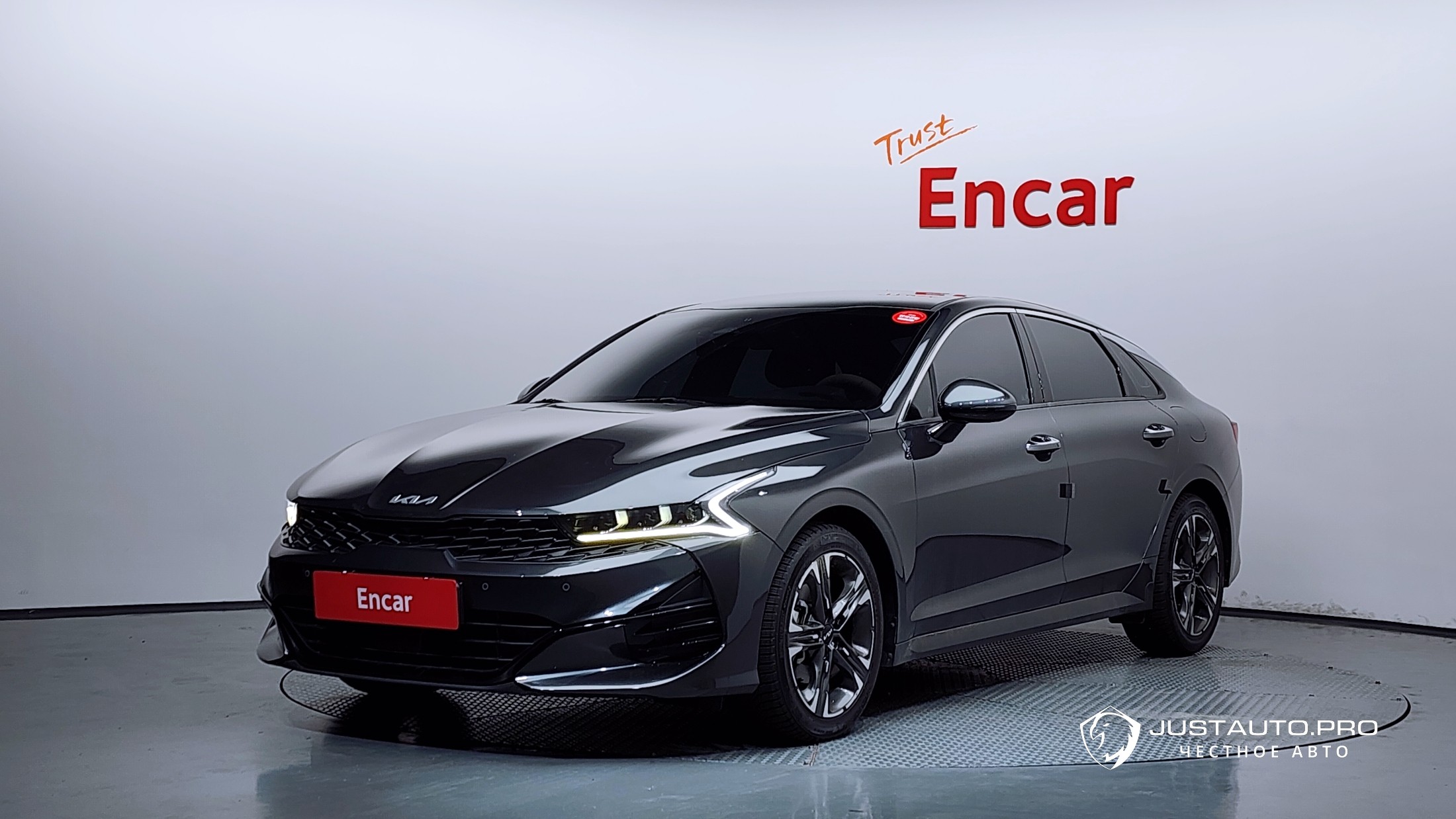 Автомобиль Kia K5