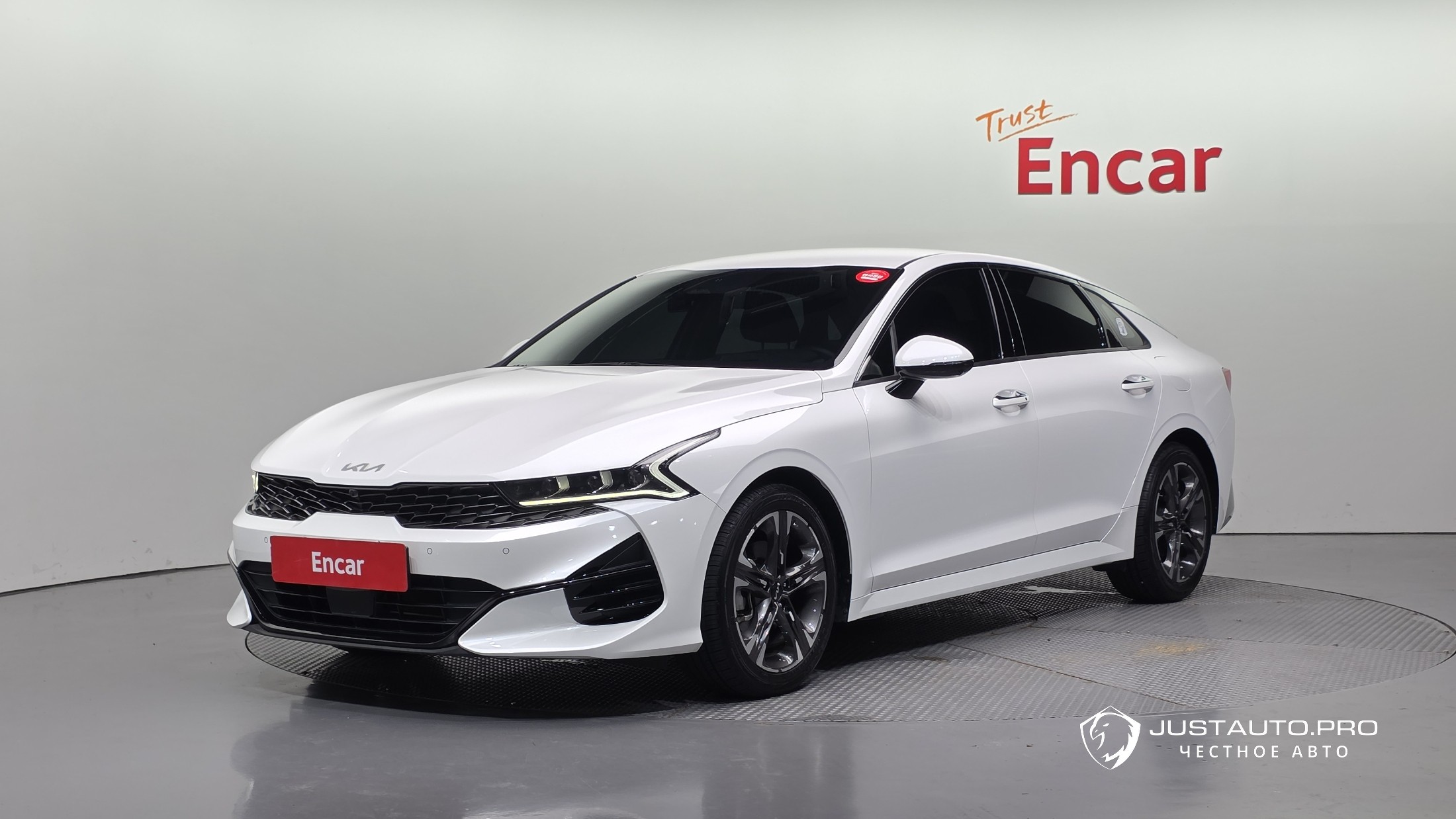 Автомобиль Kia K5