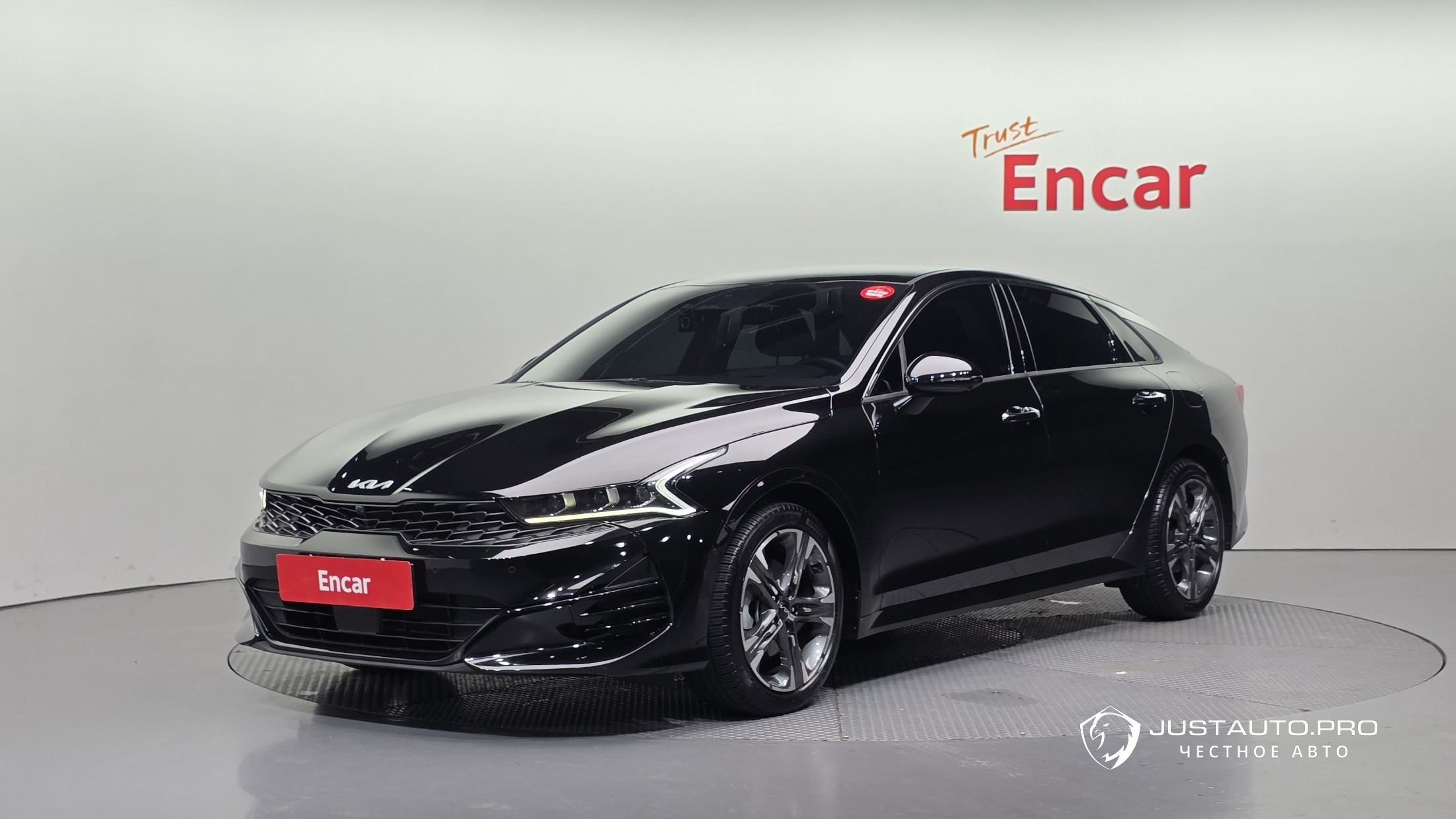 Автомобиль Kia K5