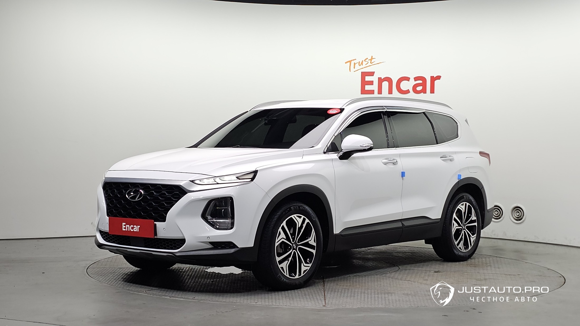 Автомобиль Hyundai Santafe