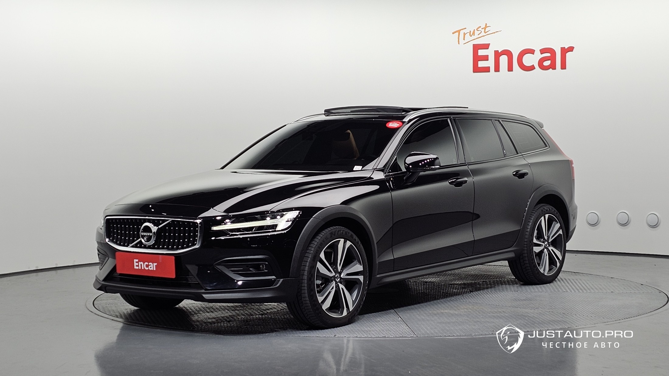 Автомобиль Volvo V60